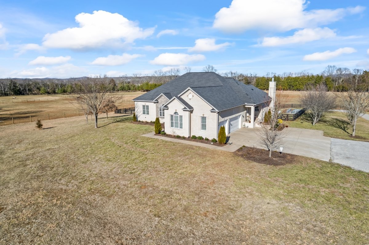351 Barlow Ln