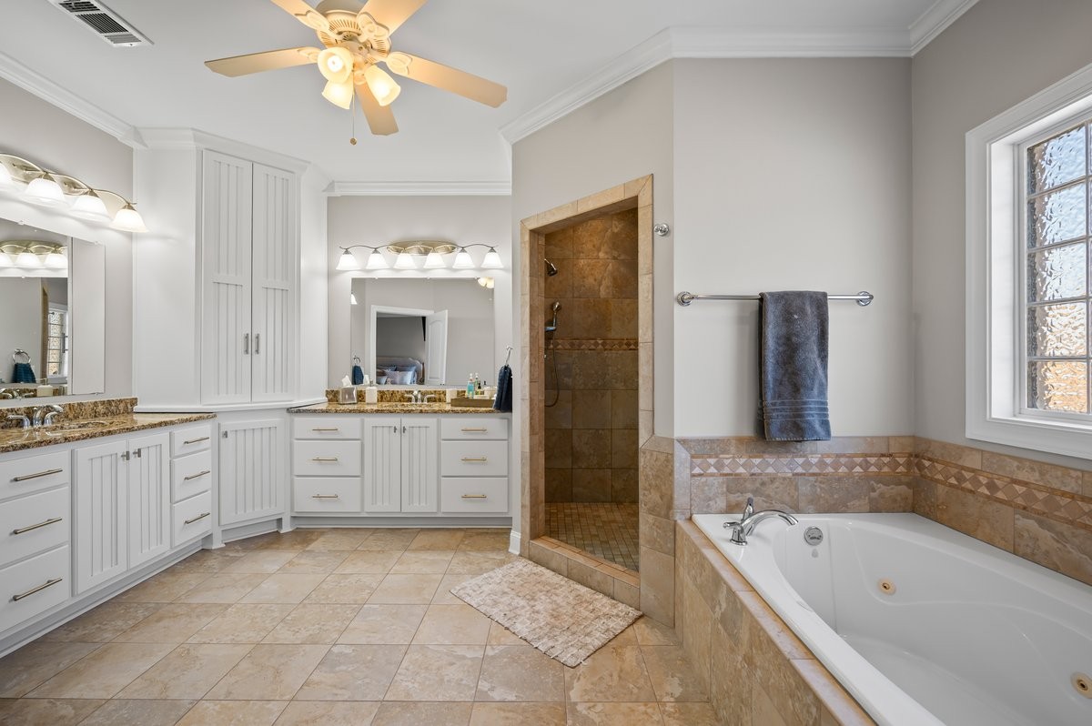 351 Barlow Ln