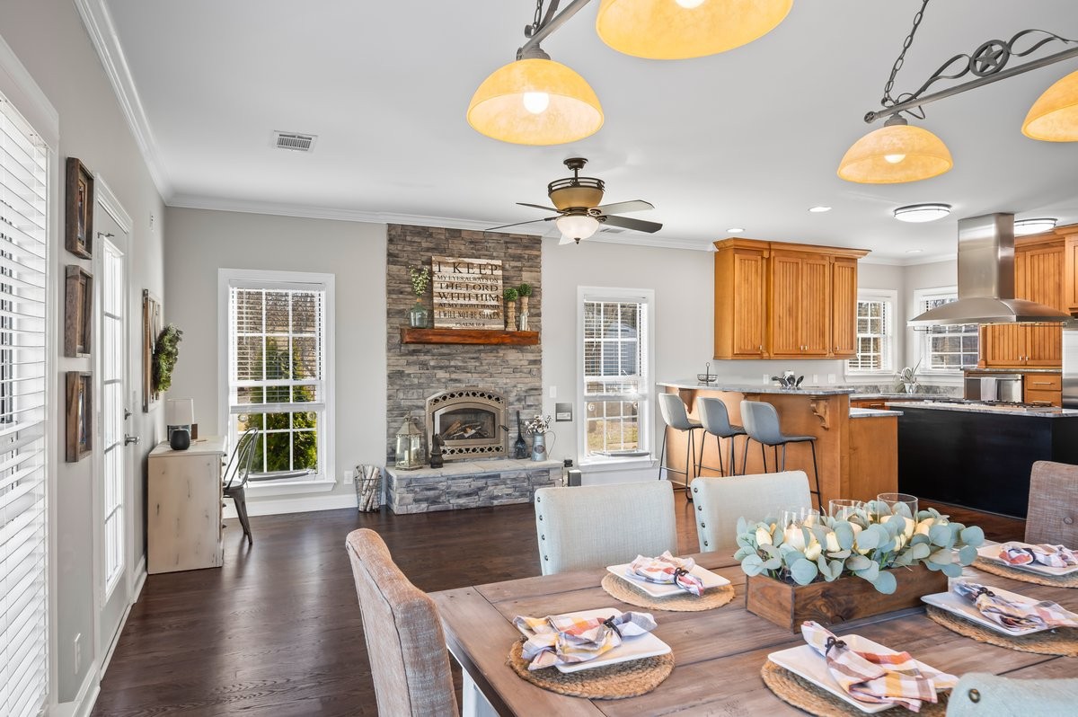 351 Barlow Ln