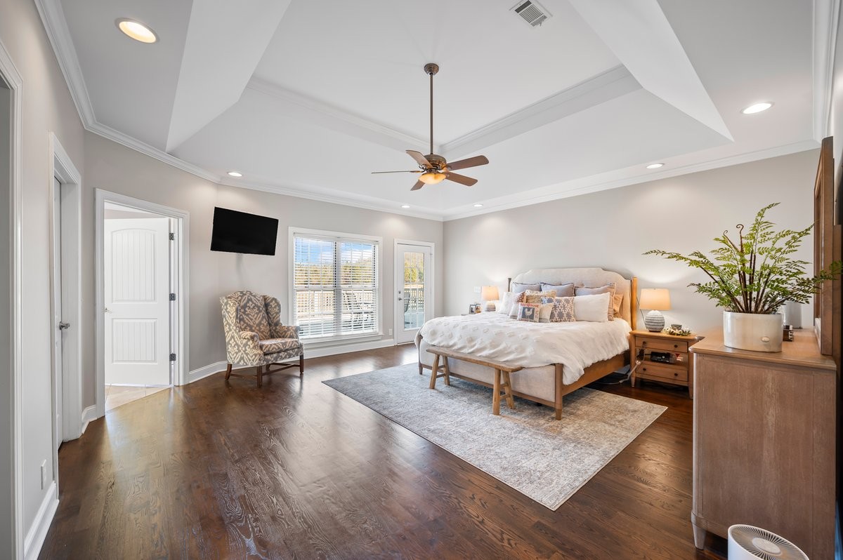 351 Barlow Ln
