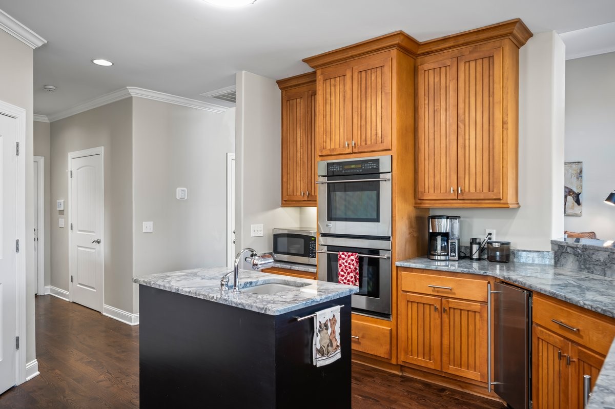 351 Barlow Ln