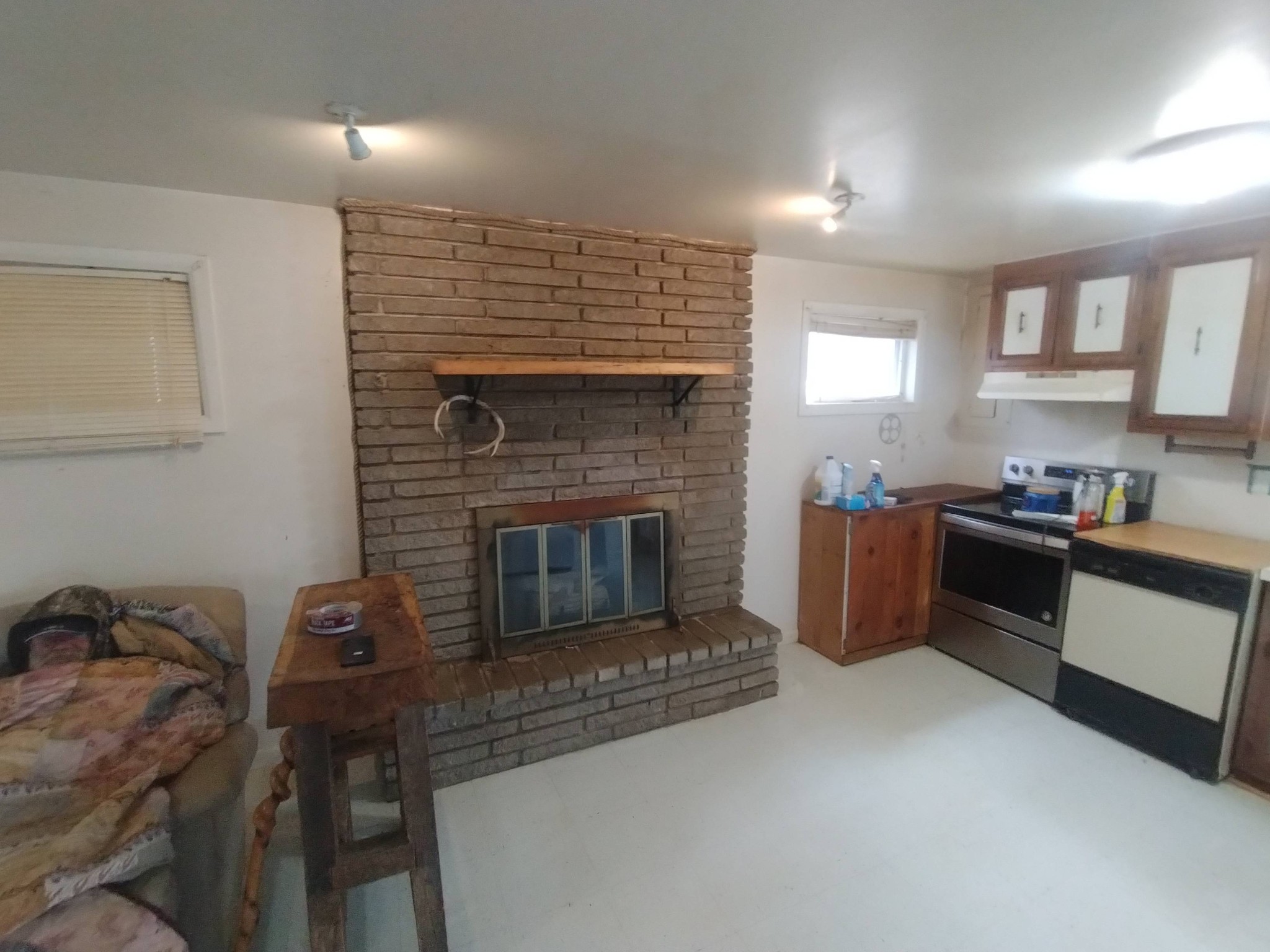 136 Riverside Dr
