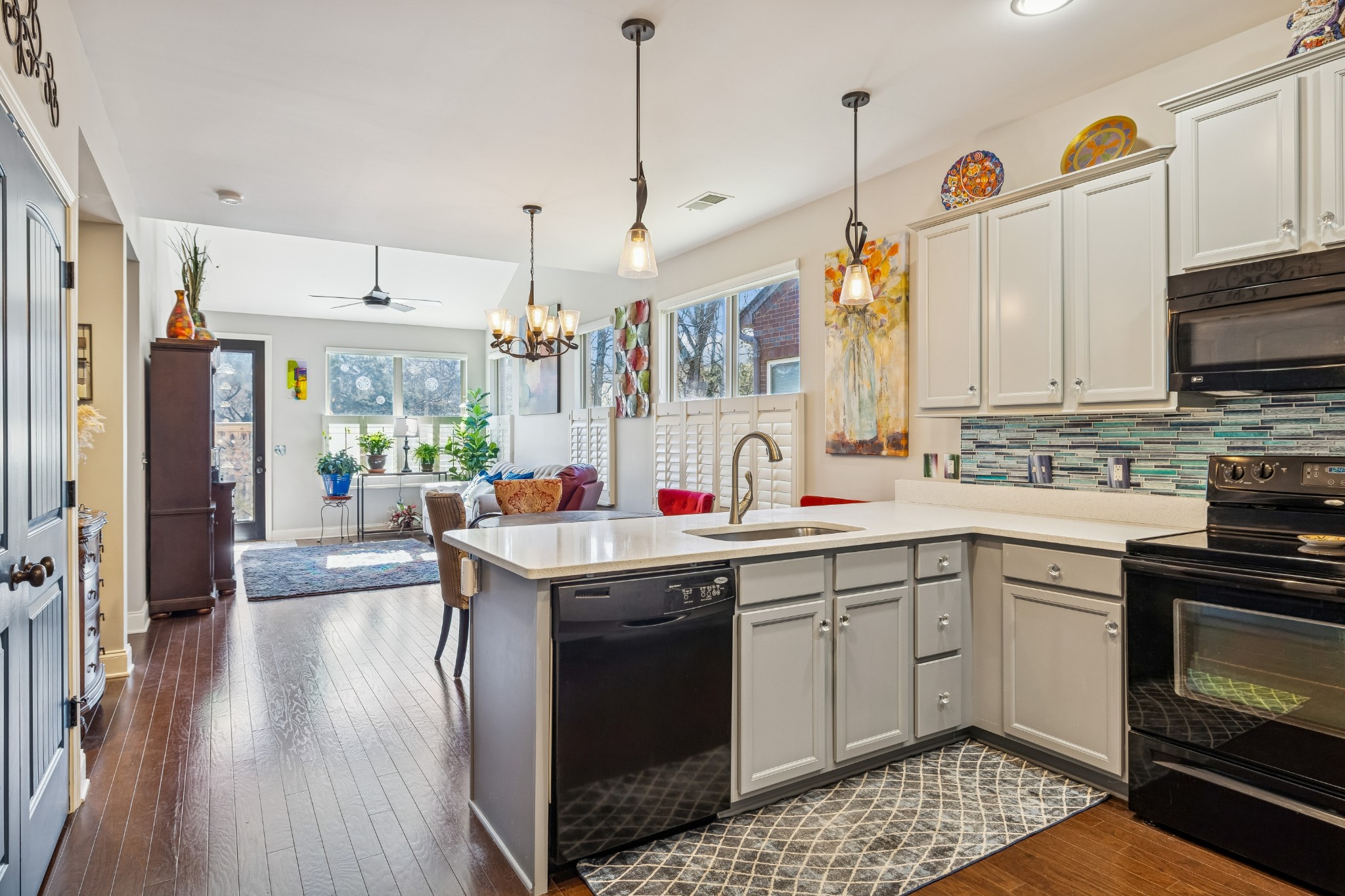 323 Windgrove Ter