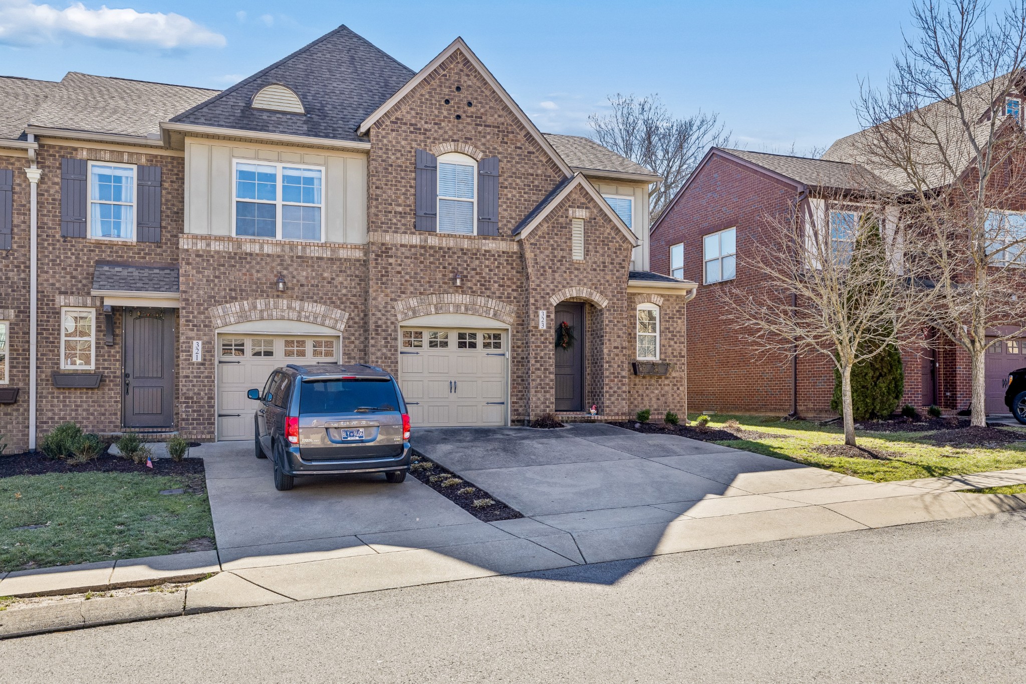 323 Windgrove Ter