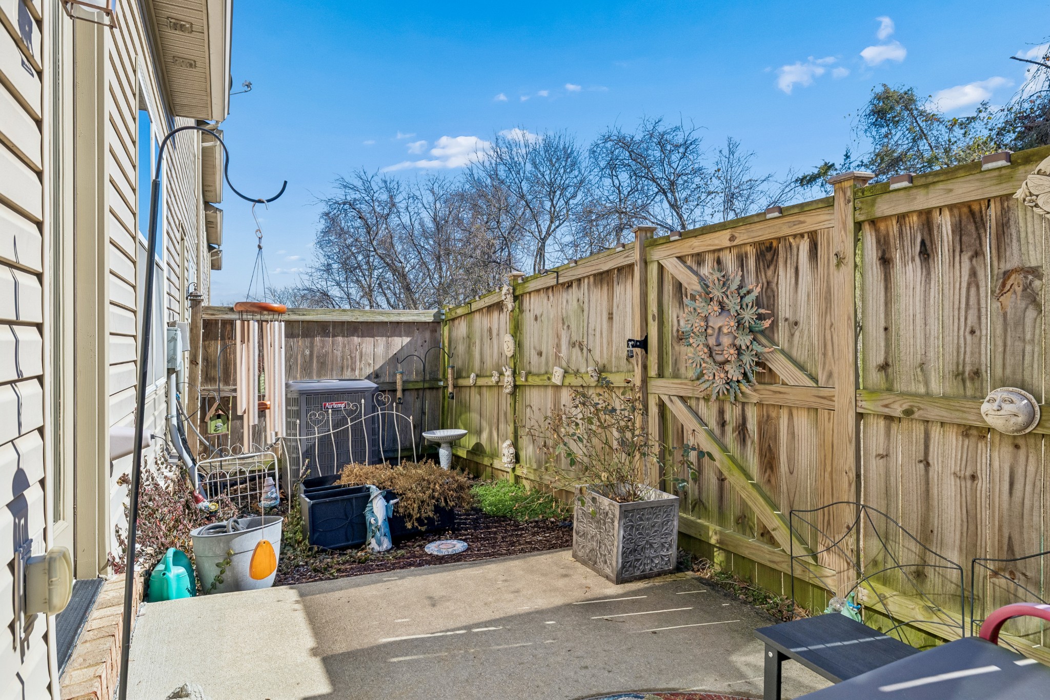 323 Windgrove Ter