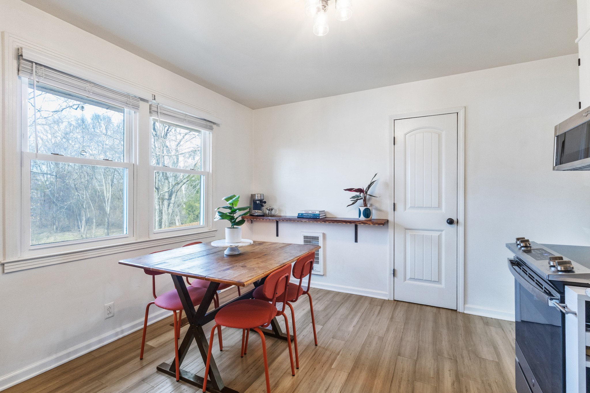 327 Dinwiddie Dr