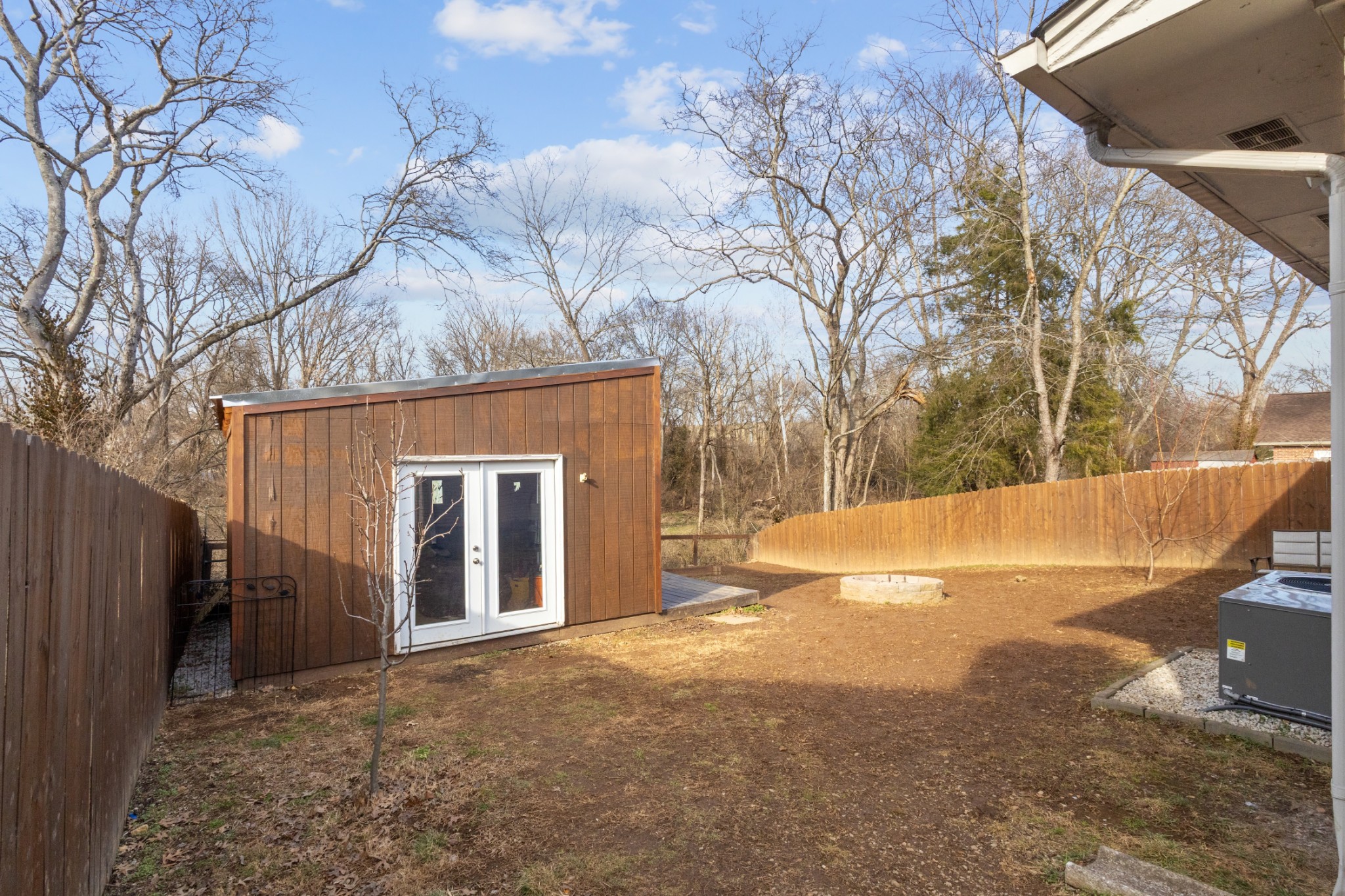327 Dinwiddie Dr