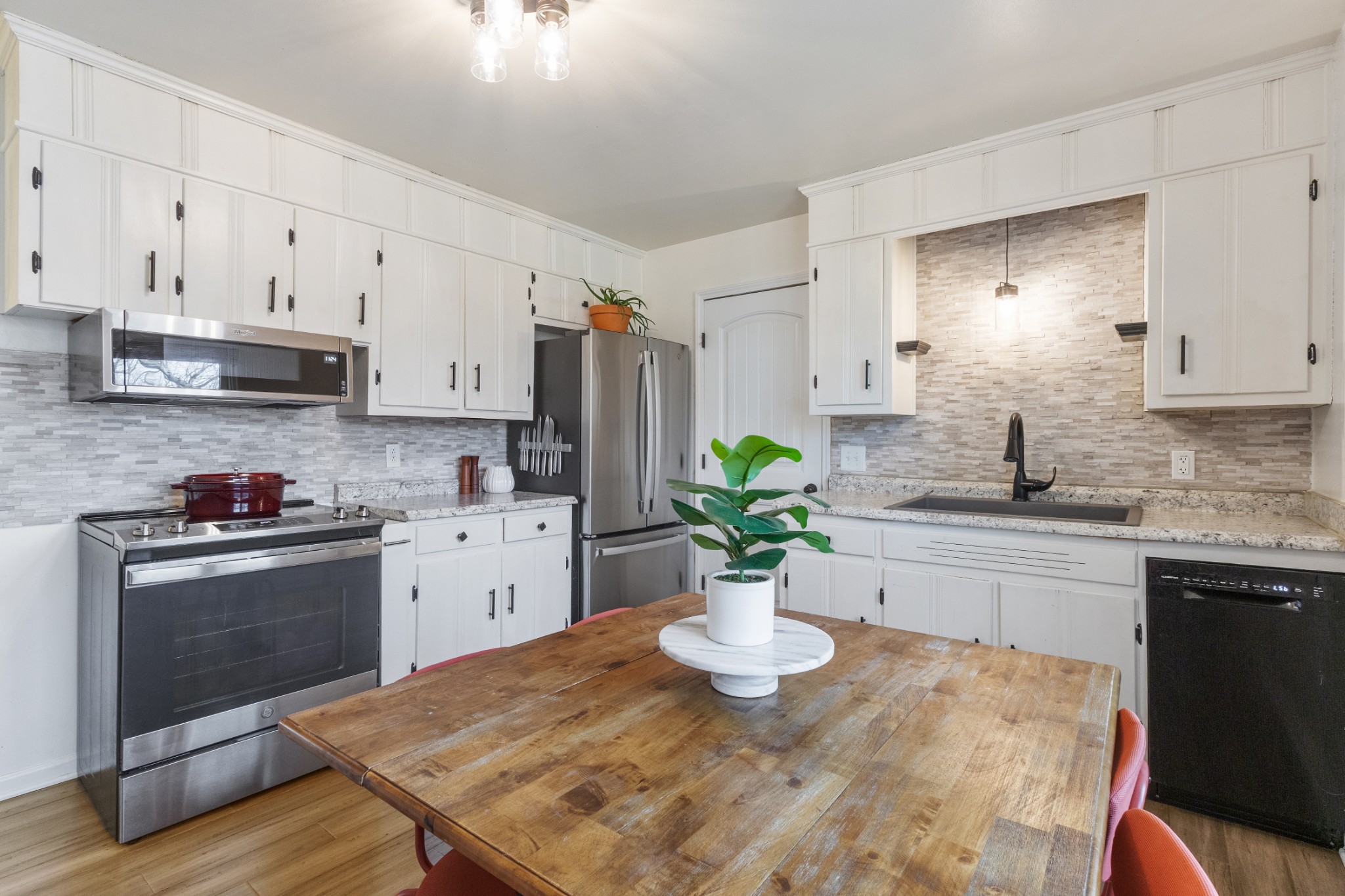 327 Dinwiddie Dr