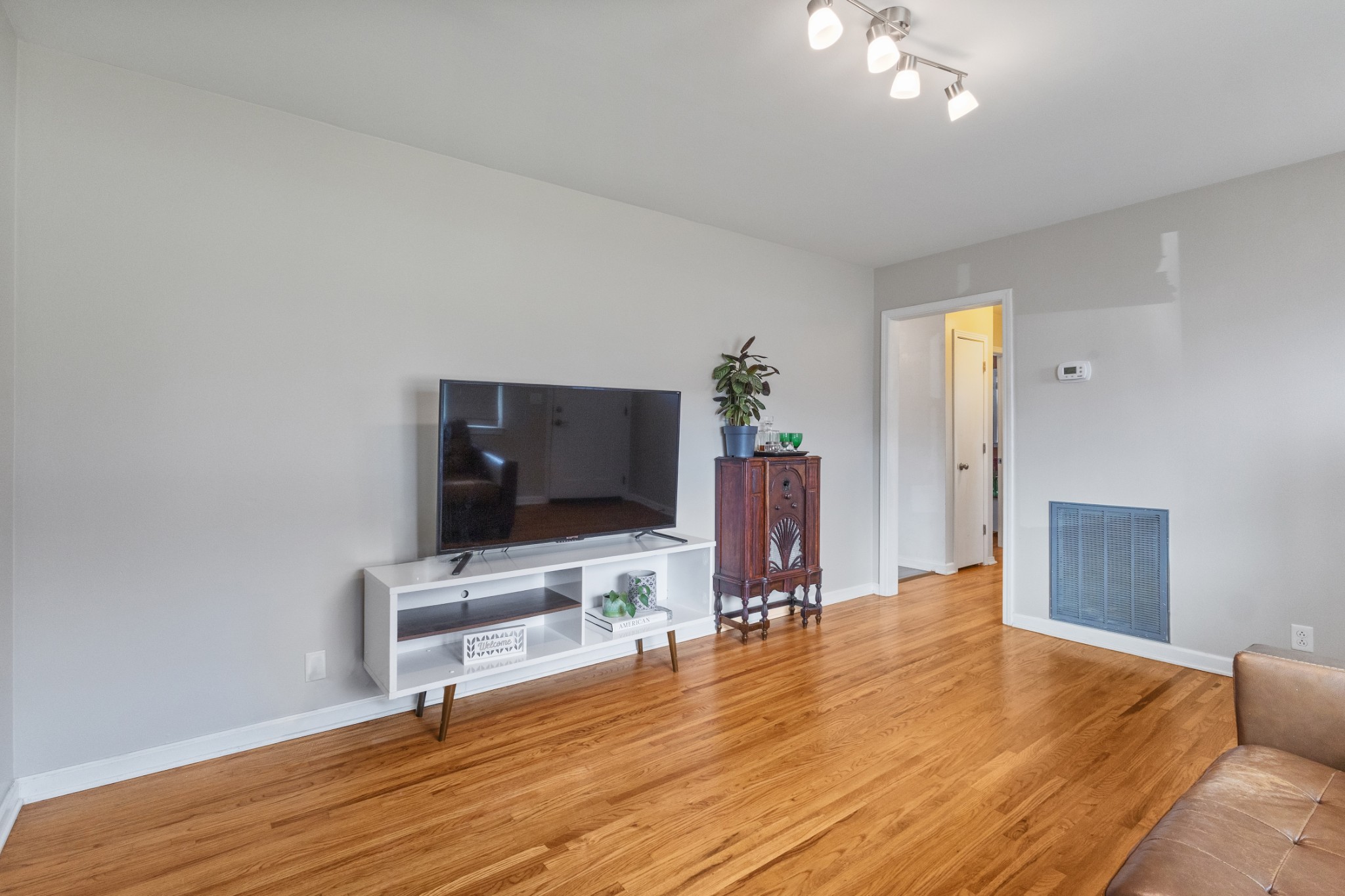 327 Dinwiddie Dr
