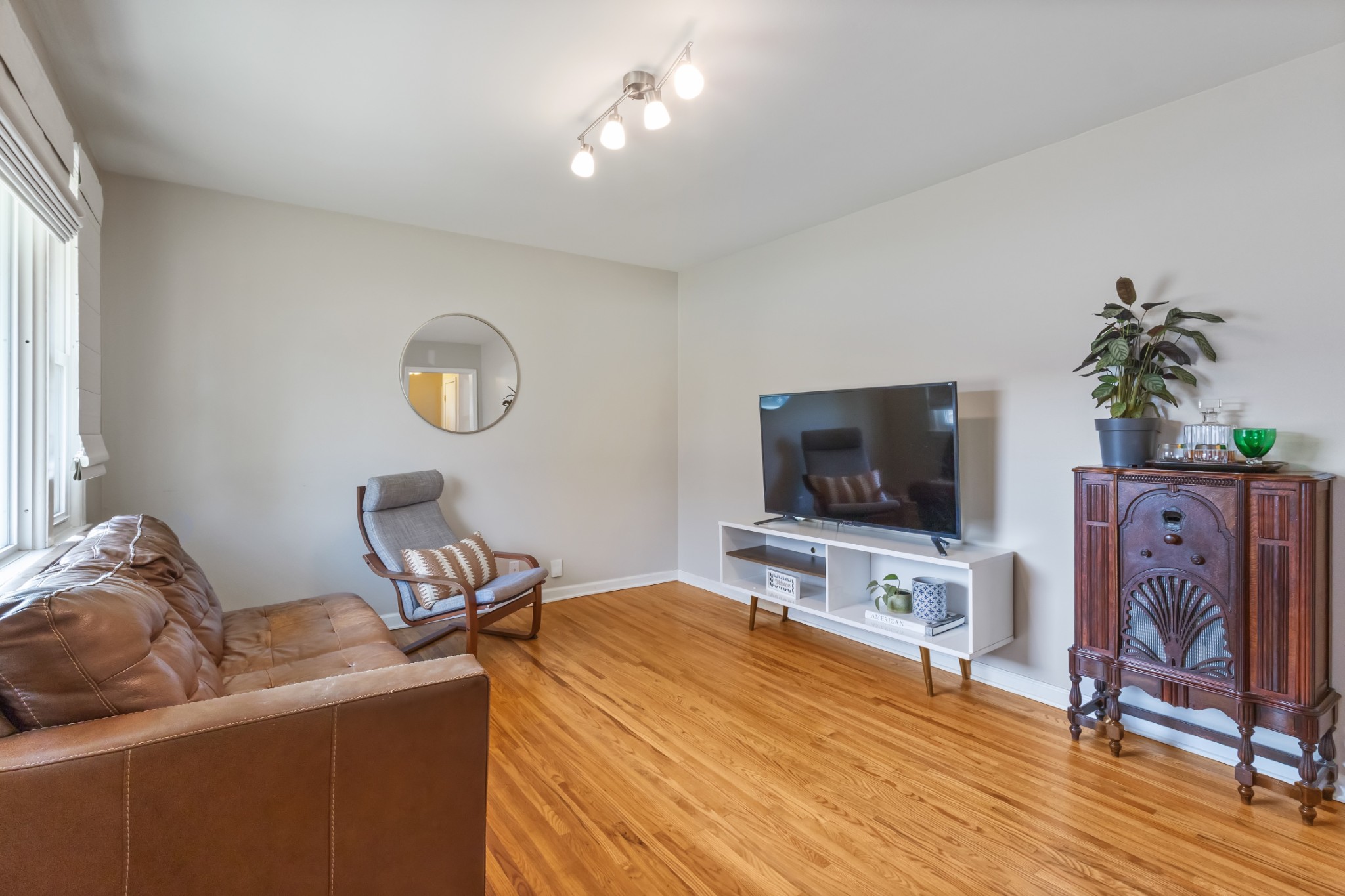 327 Dinwiddie Dr