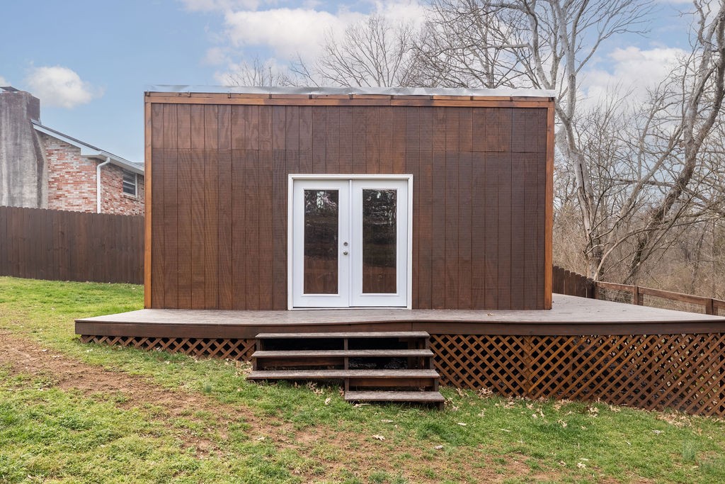 327 Dinwiddie Dr