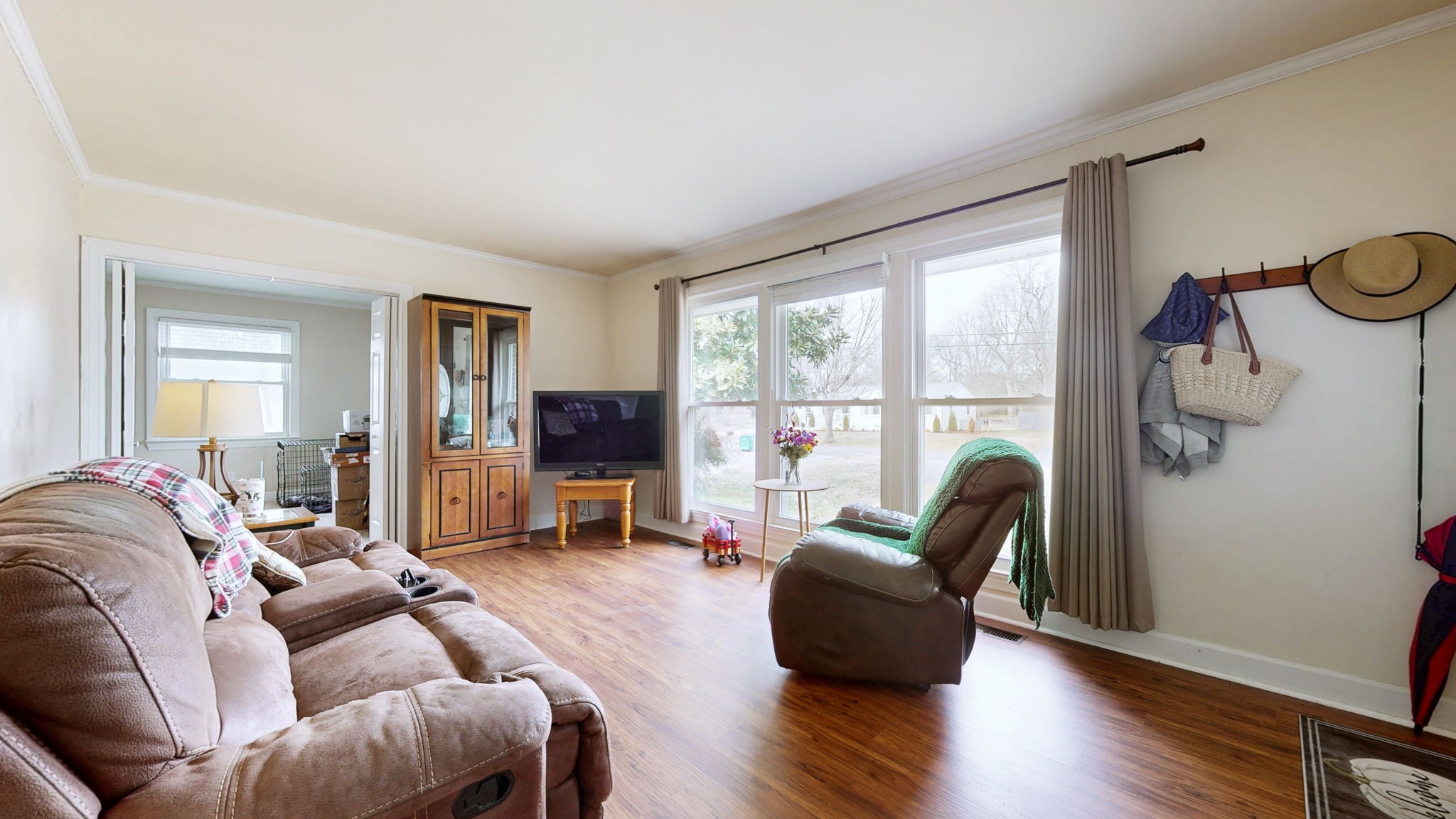 1618 Woodside Dr