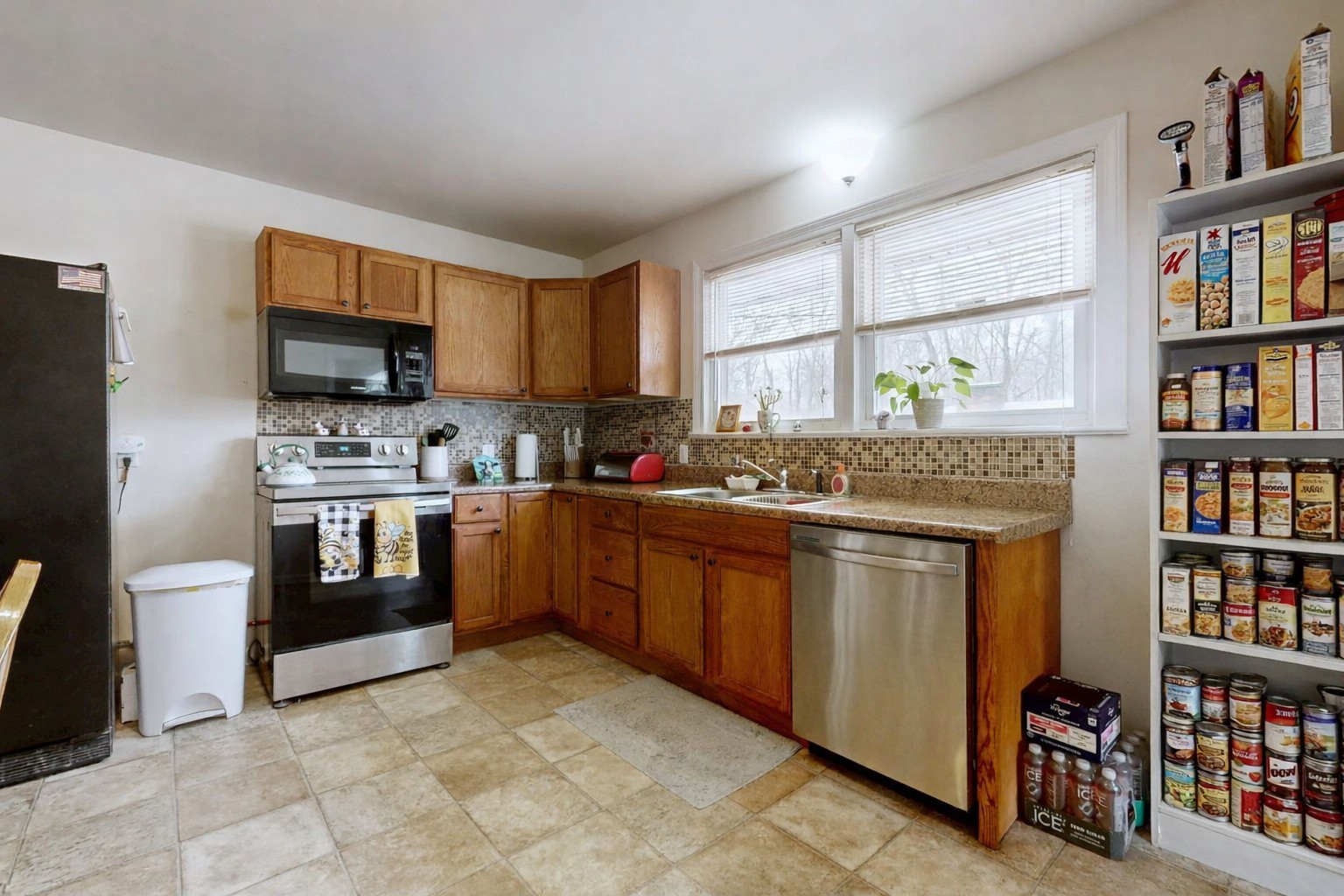 1618 Woodside Dr
