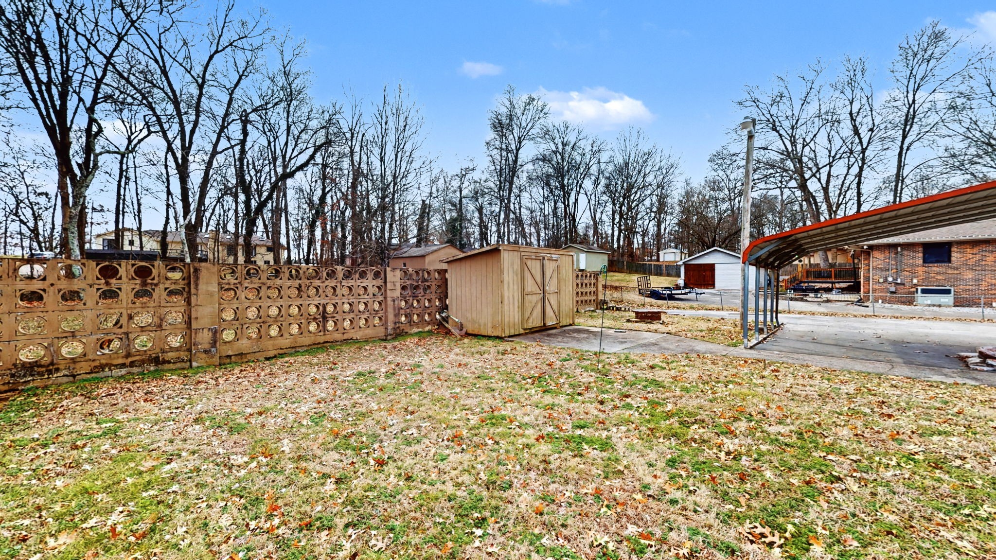 1618 Woodside Dr