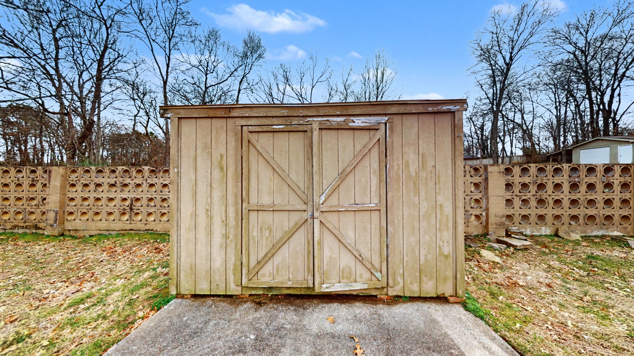1618 Woodside Dr