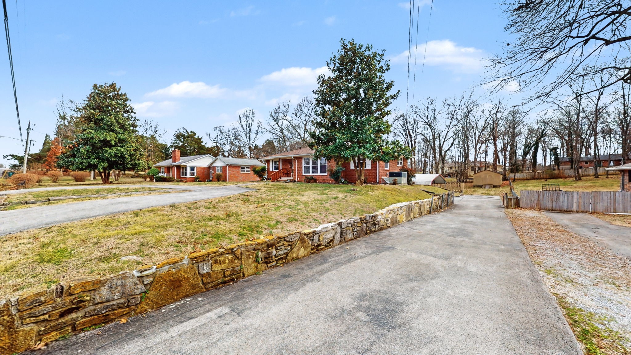 1618 Woodside Dr