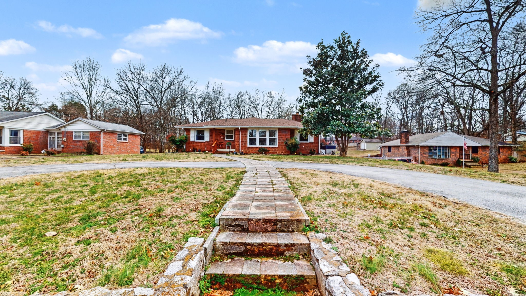 1618 Woodside Dr