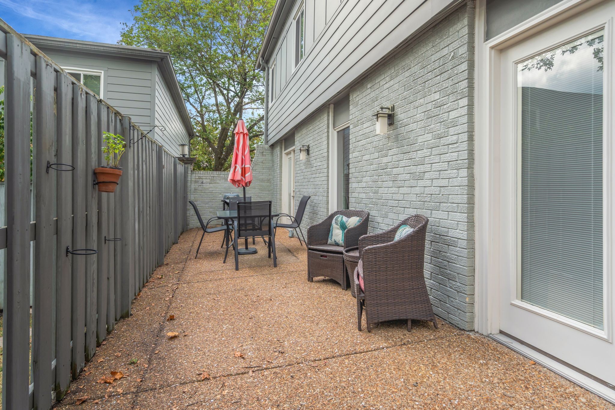 1900 Richard Jones Rd Unit: Z4