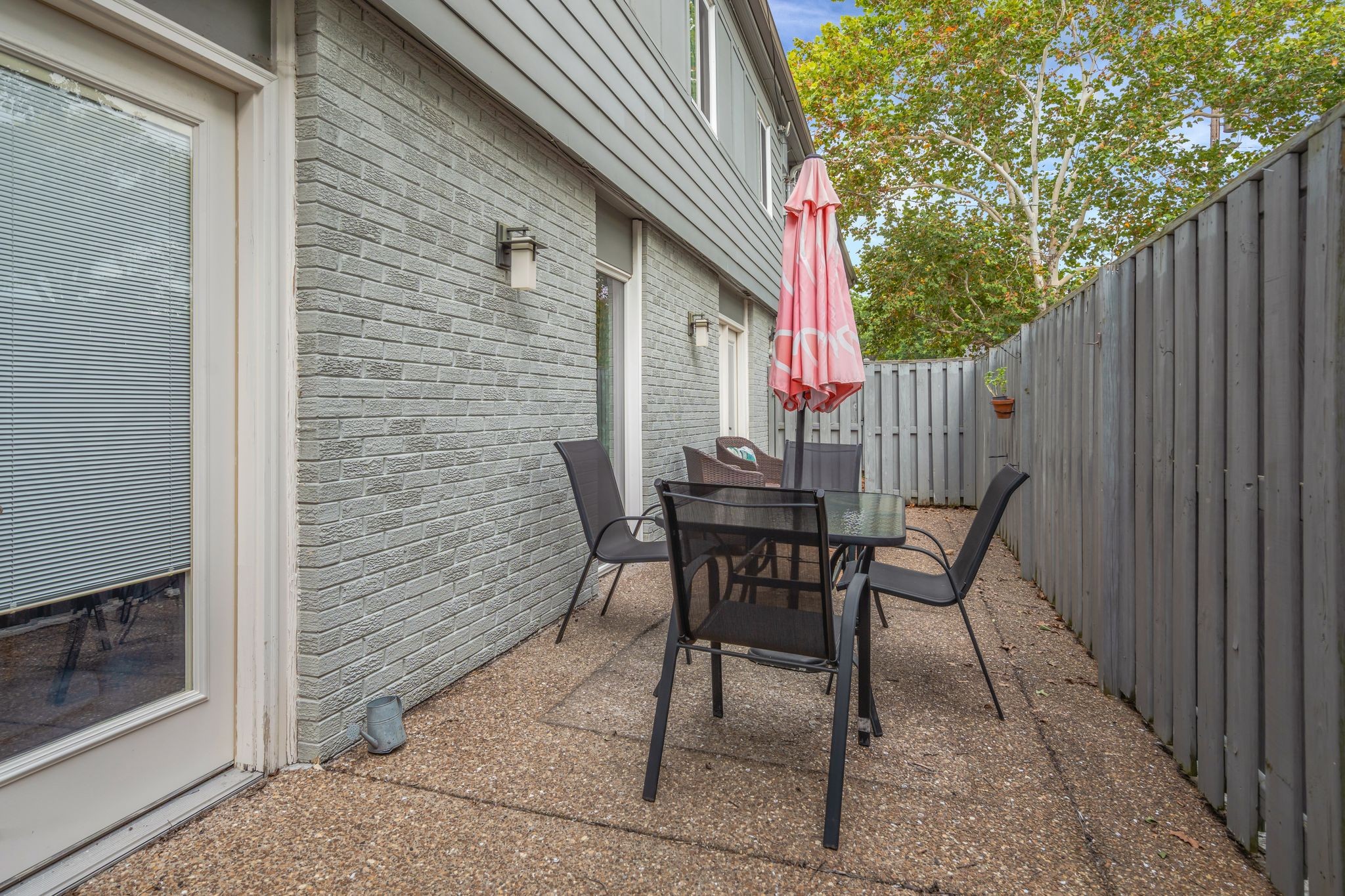 1900 Richard Jones Rd Unit: Z4