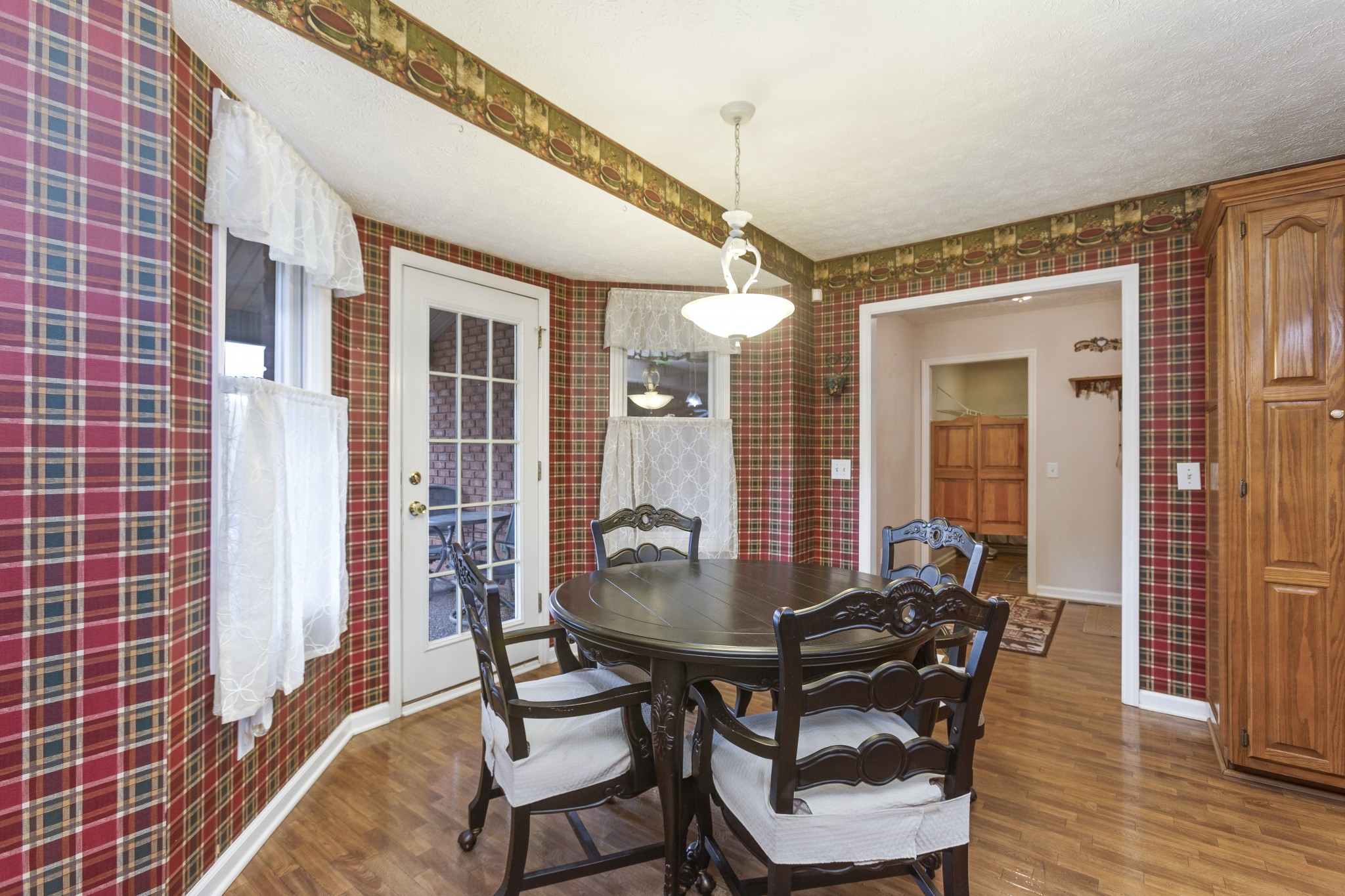 407 Goshen Rd