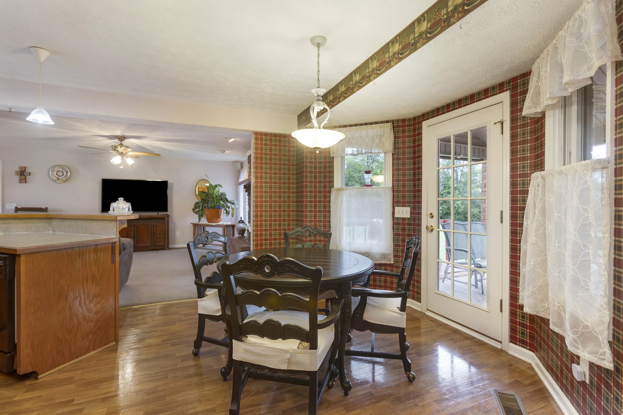 407 Goshen Rd