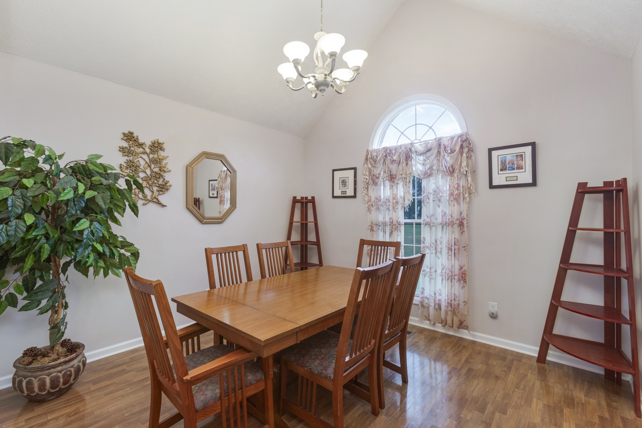 407 Goshen Rd