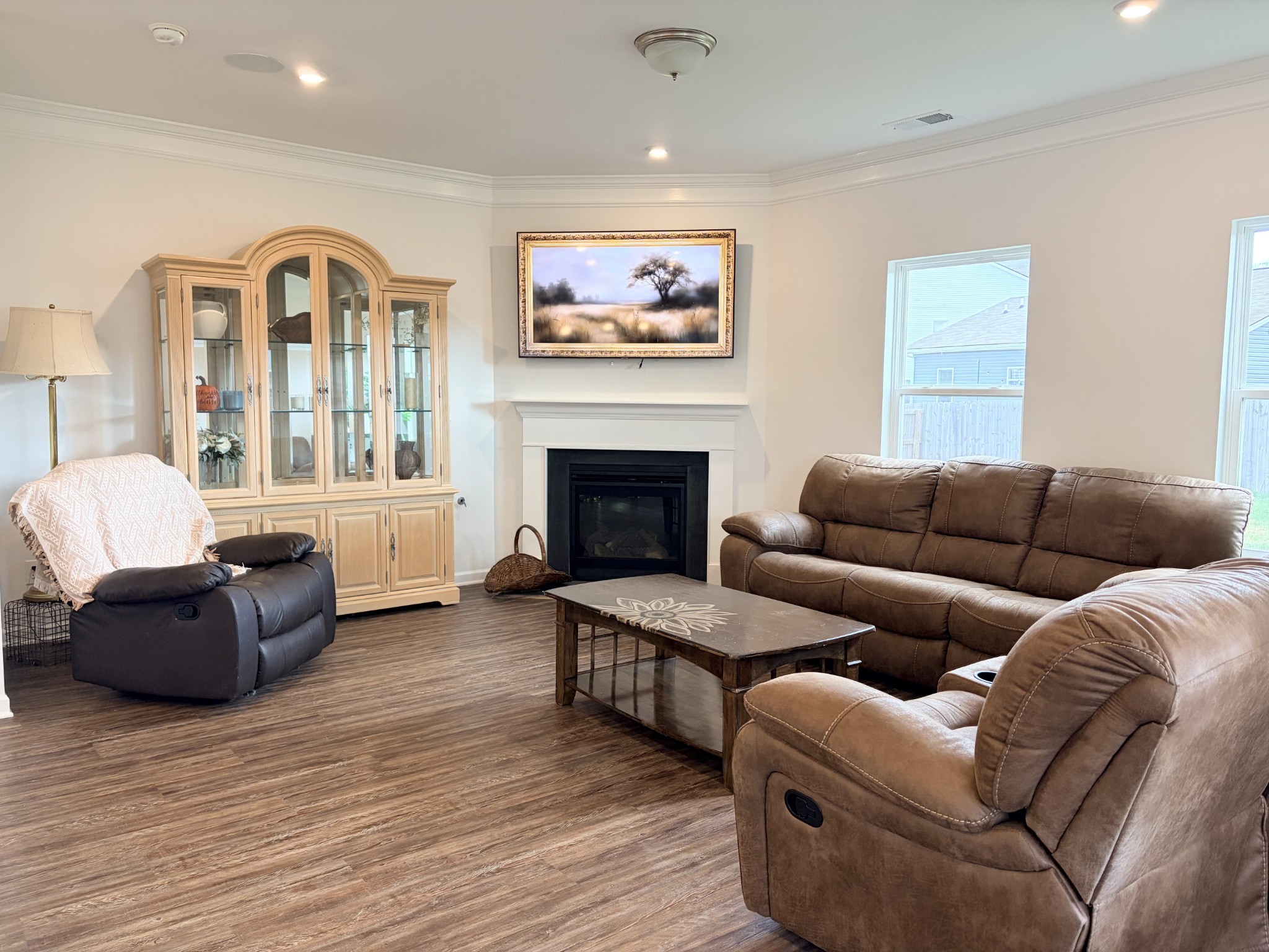 2208 Zeva Cir