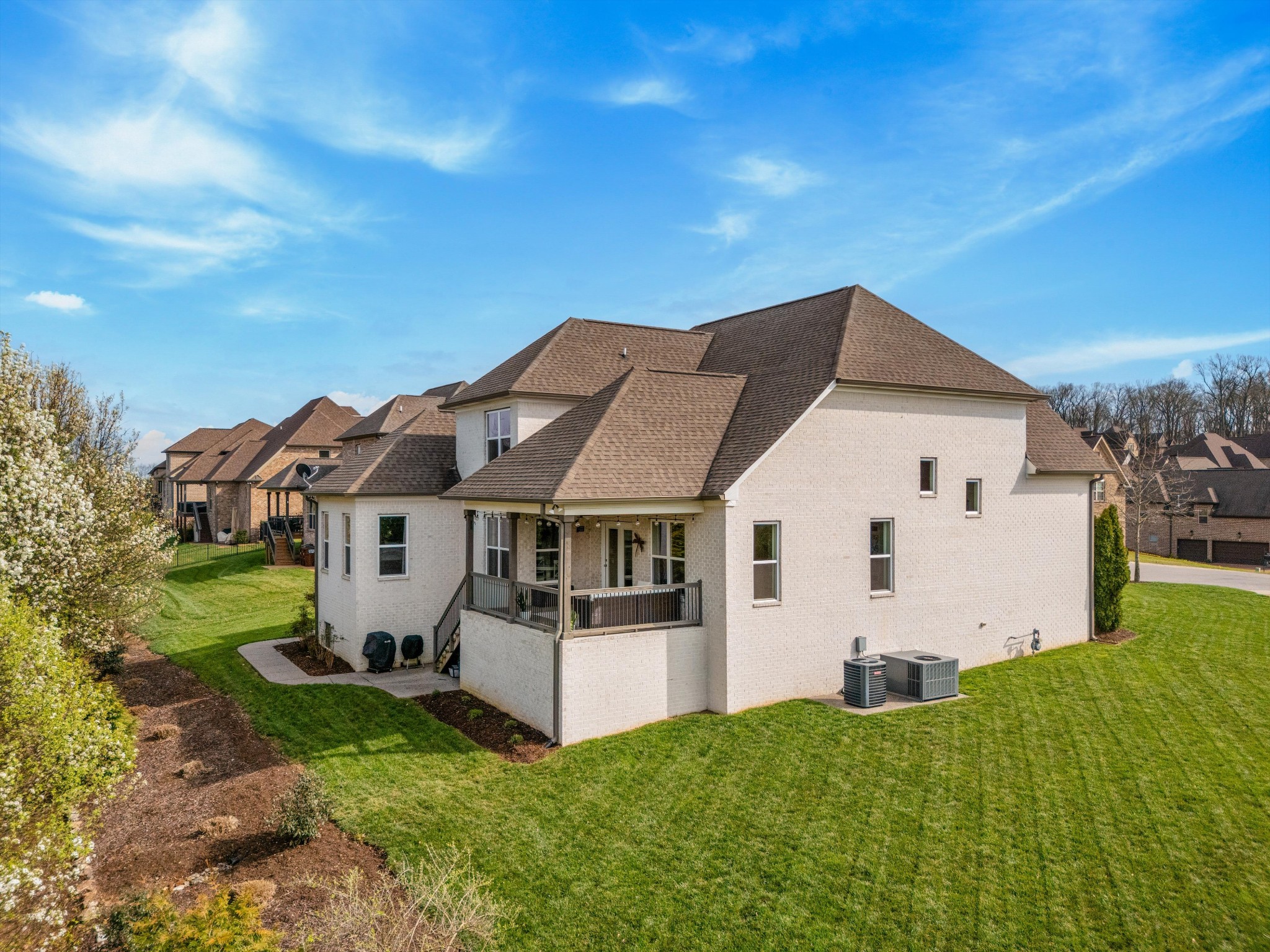 423 Whitley Way