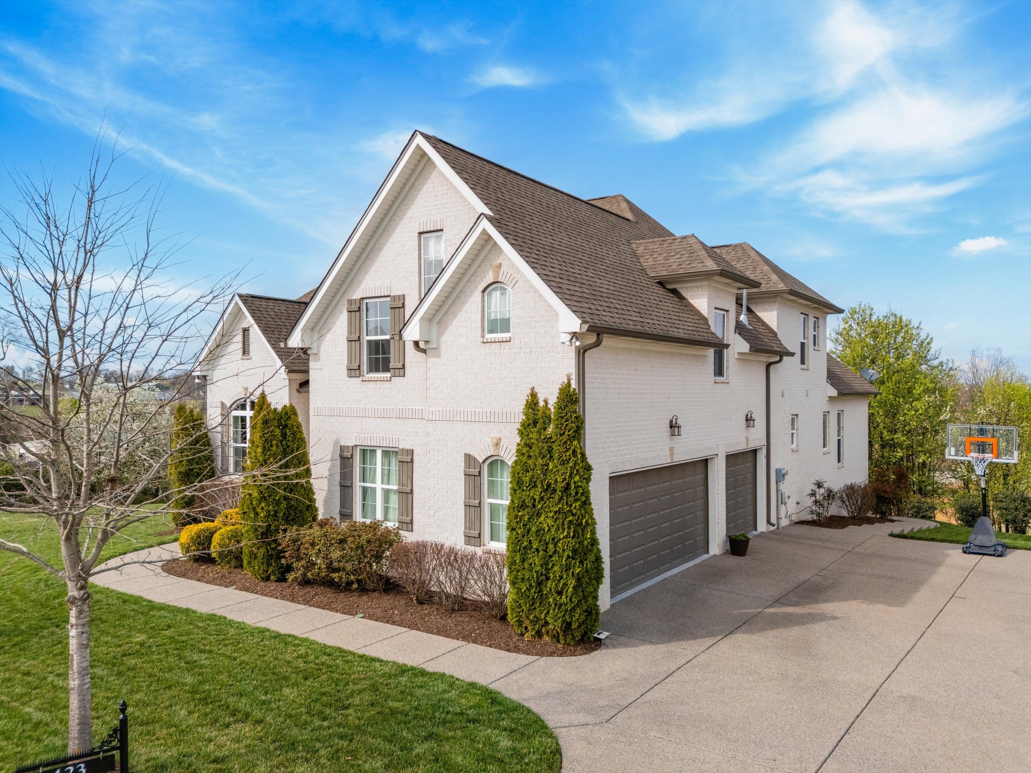 423 Whitley Way