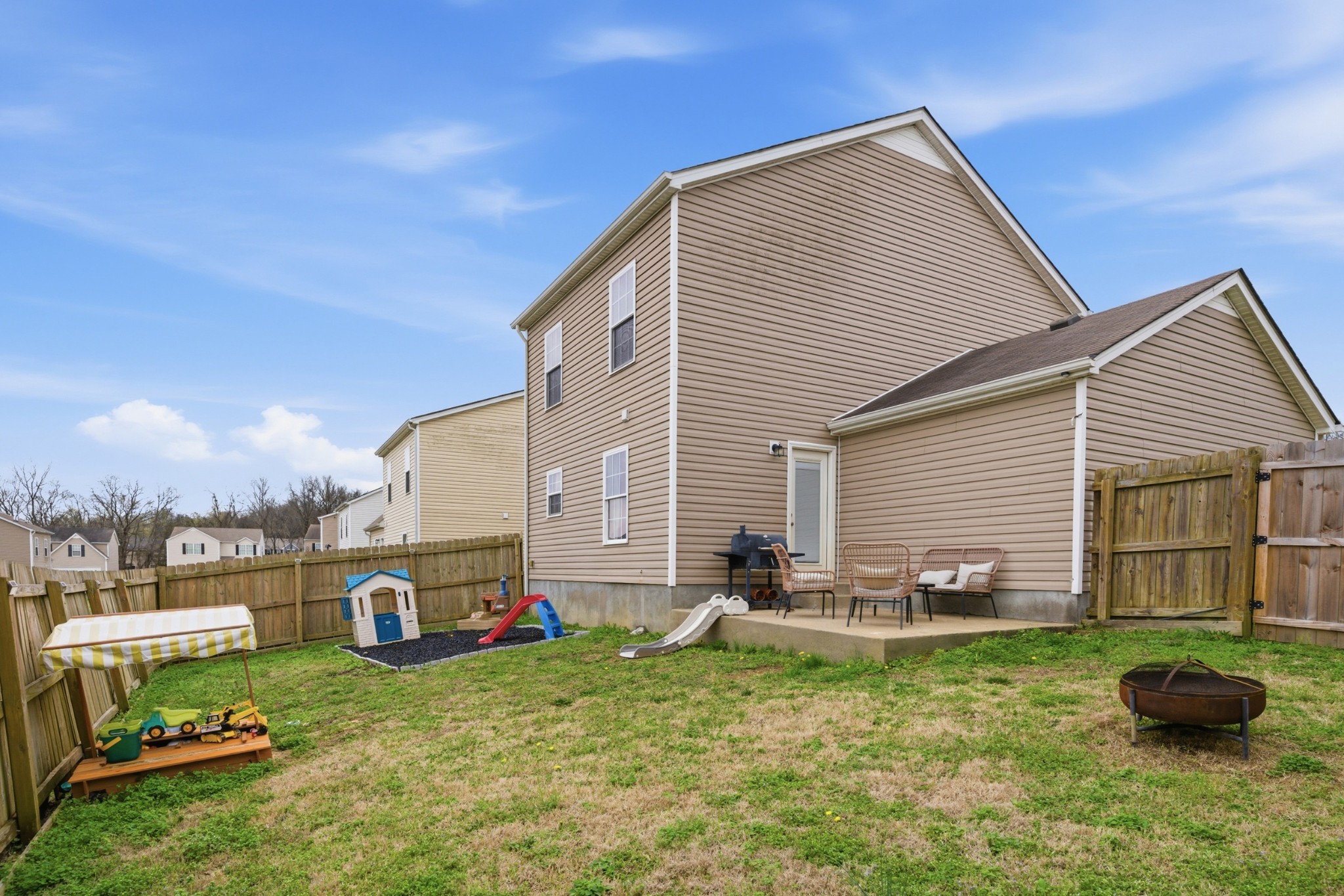 418 Deer Meadow Ln