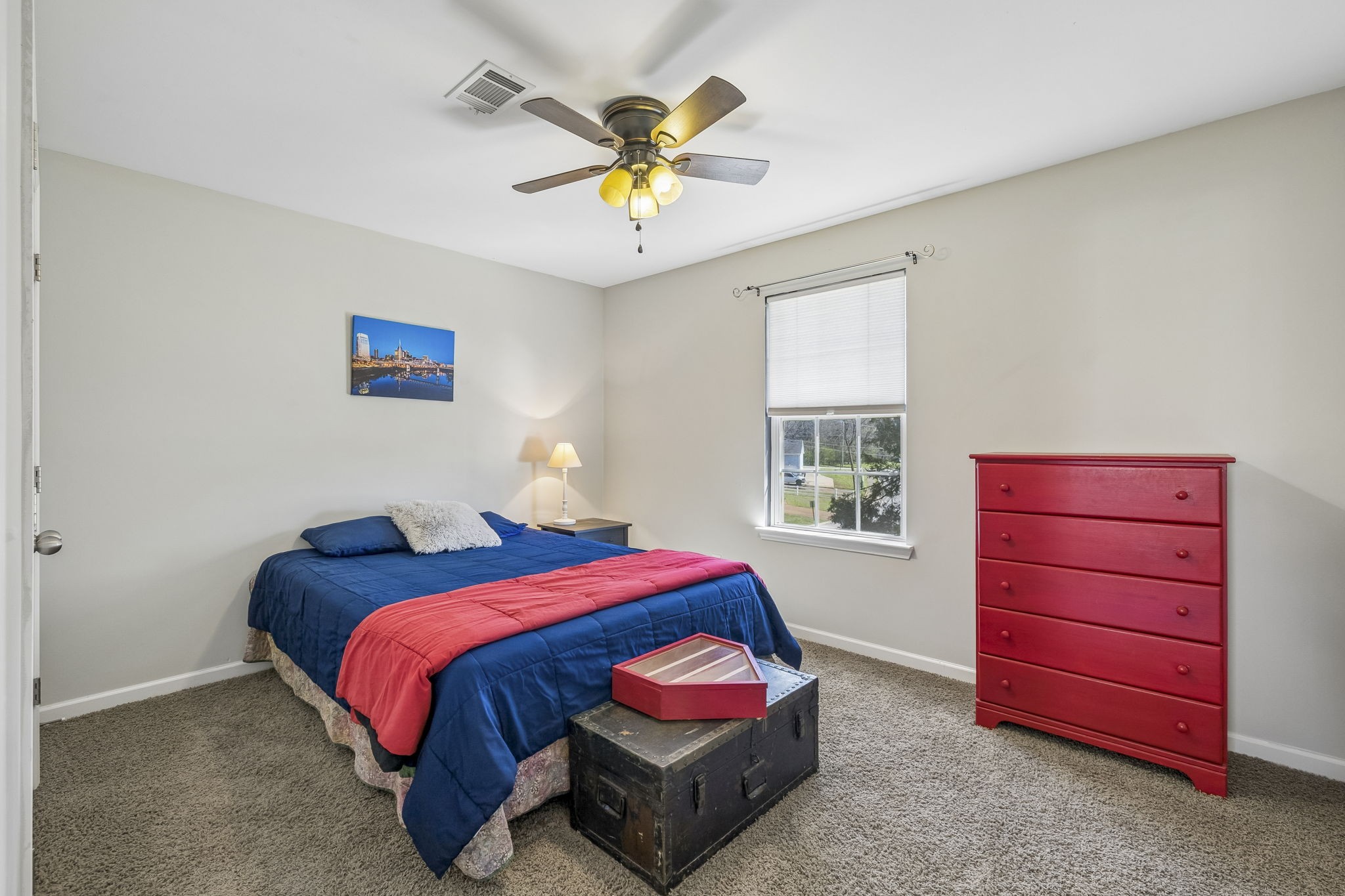 813 Royal Oaks Dr
