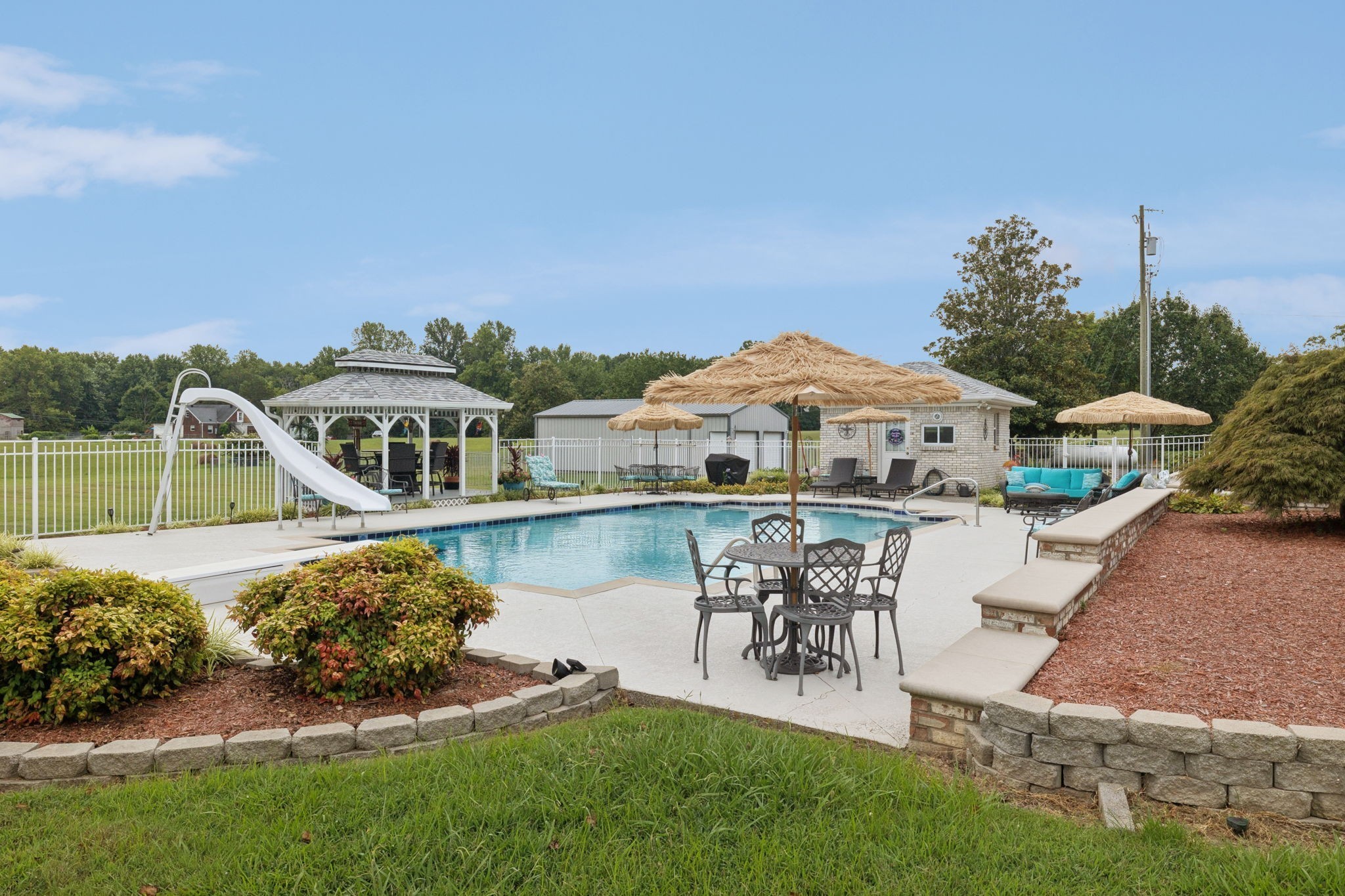 5932 Clarksville Pike