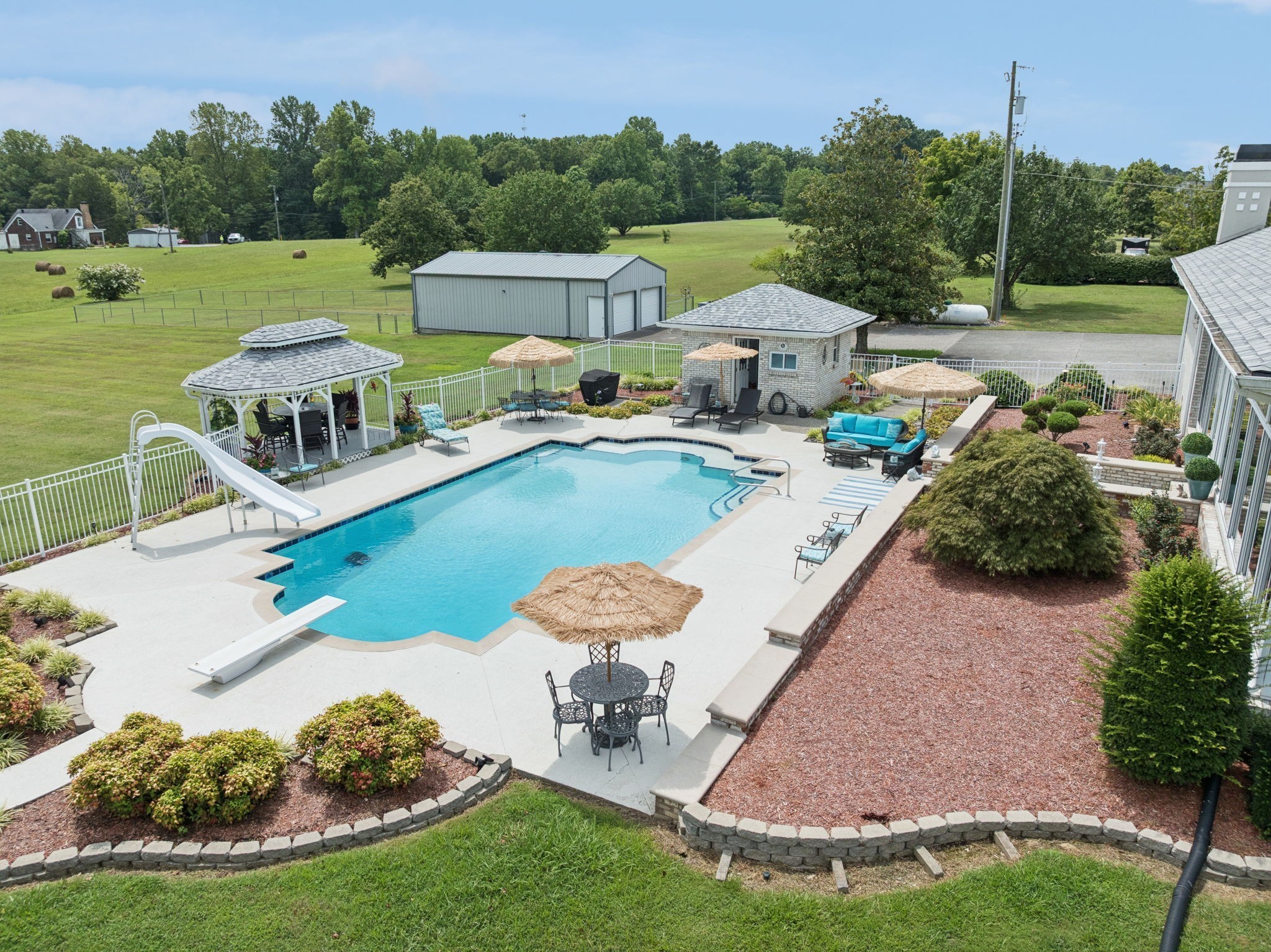 5932 Clarksville Pike