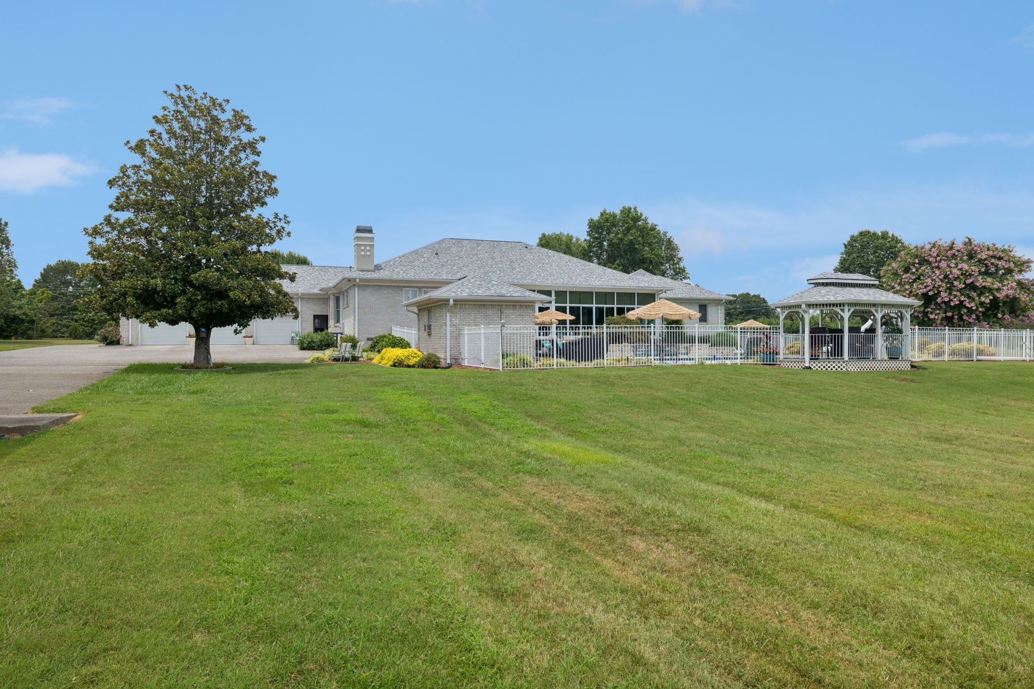 5932 Clarksville Pike