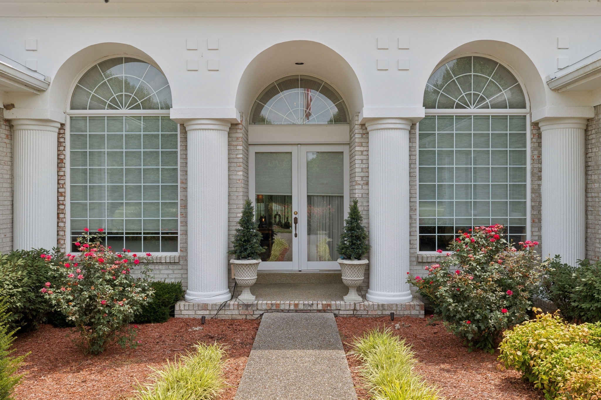 5932 Clarksville Pike