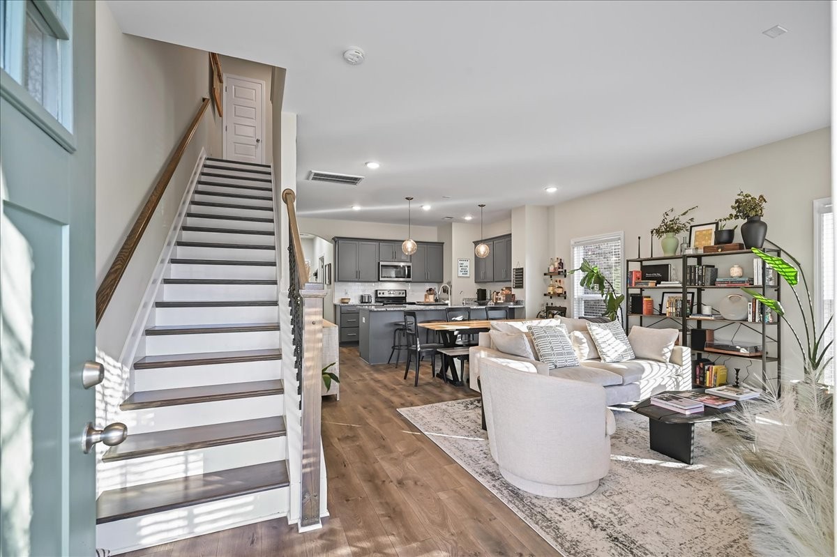 342 Lakeside Park Dr Unit: A