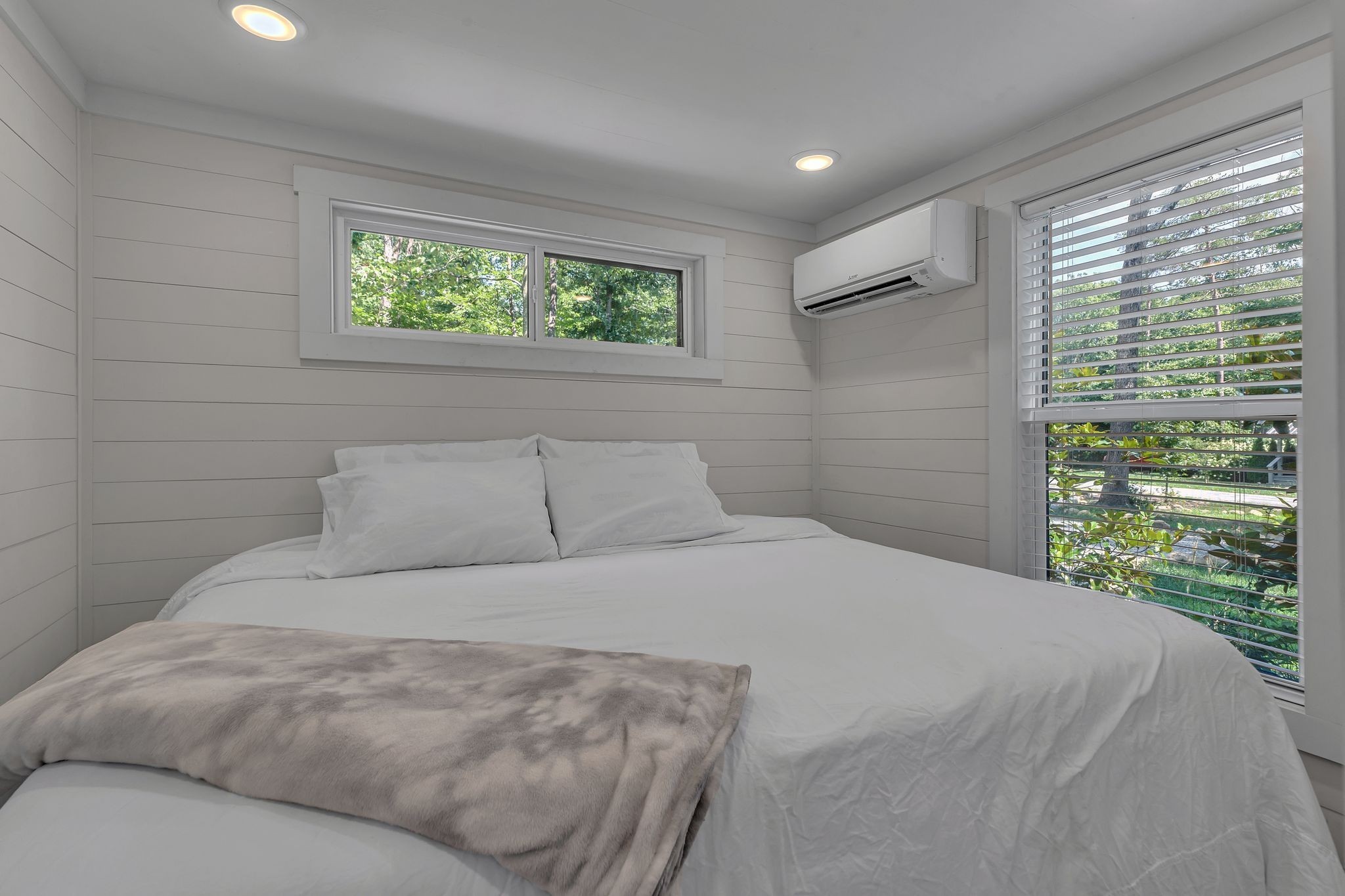 238 Mountain Laurel