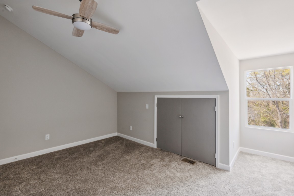 218 Carlton Ln