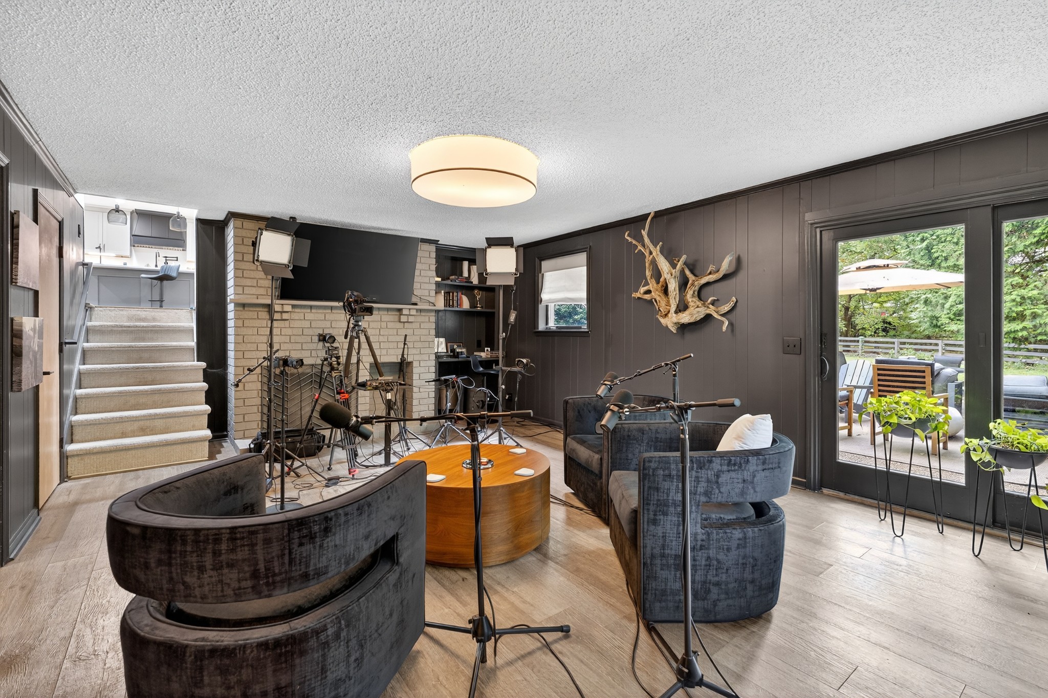 909 Lakemont Dr