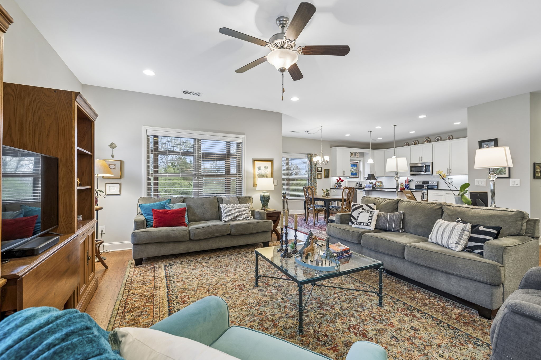 1442 Woodside Dr