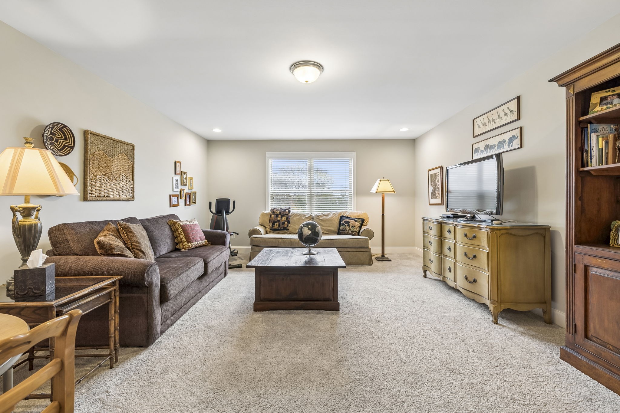 1442 Woodside Dr