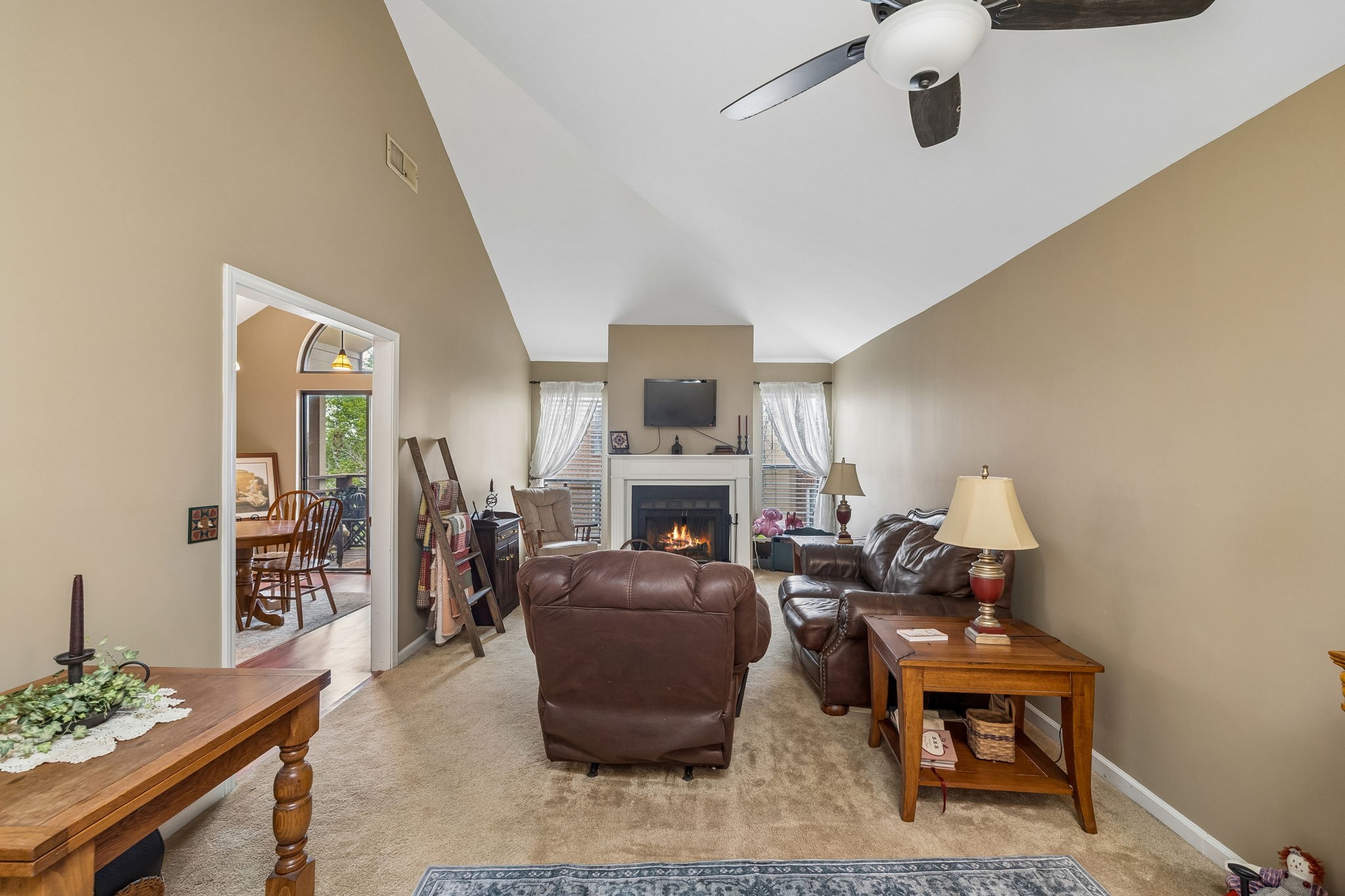 213 Riverstone Ct