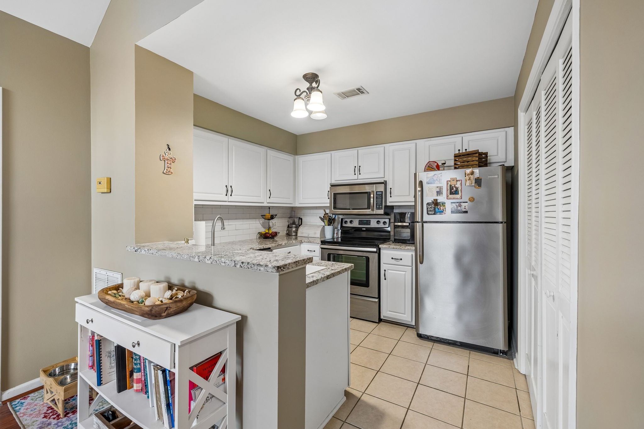 213 Riverstone Ct