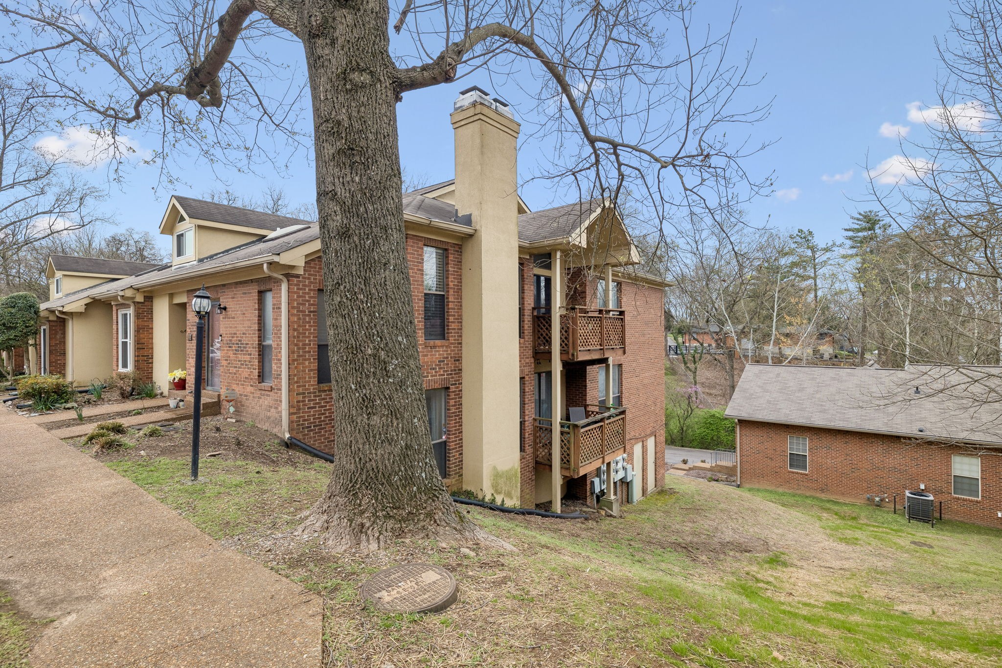 213 Riverstone Ct