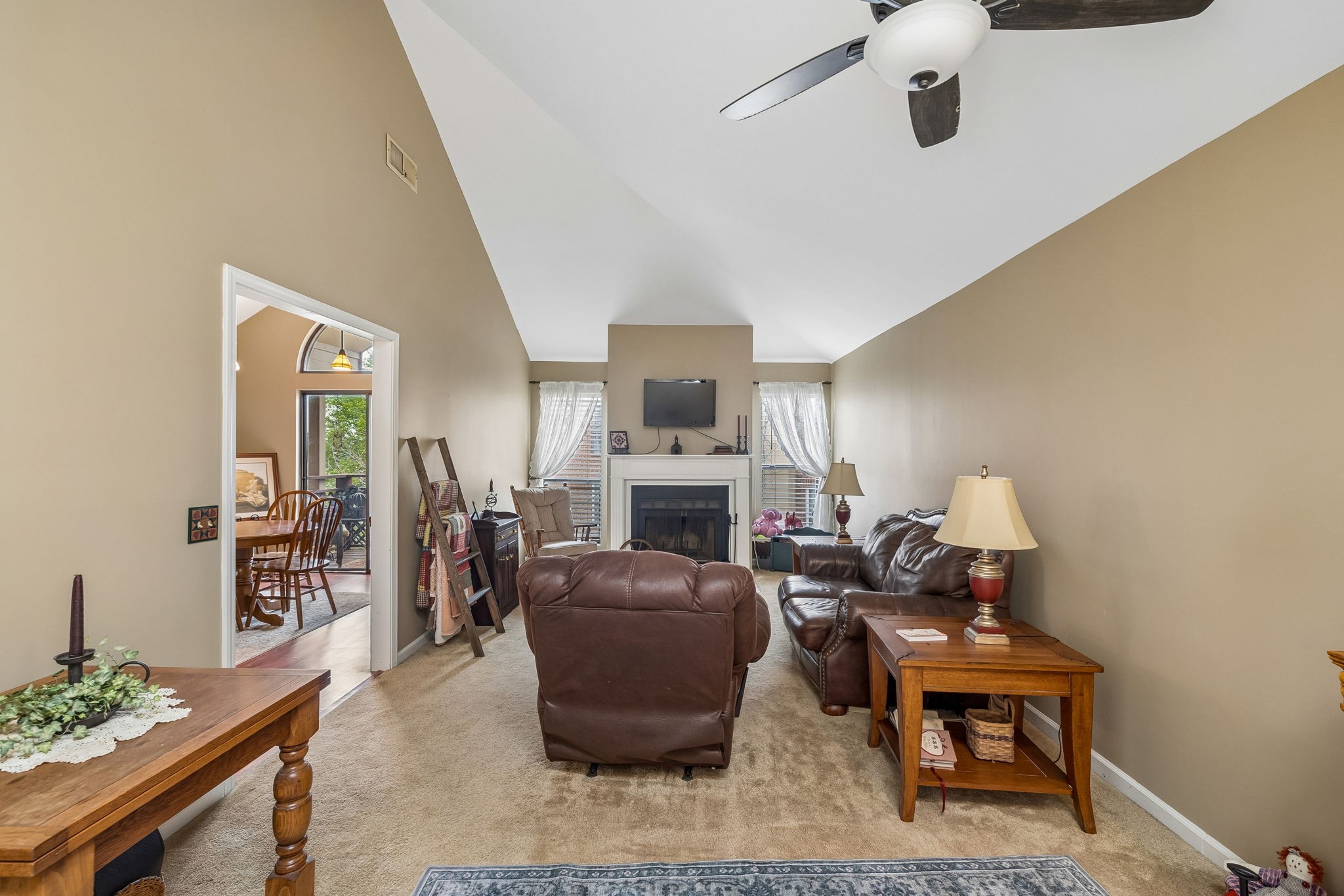 213 Riverstone Ct