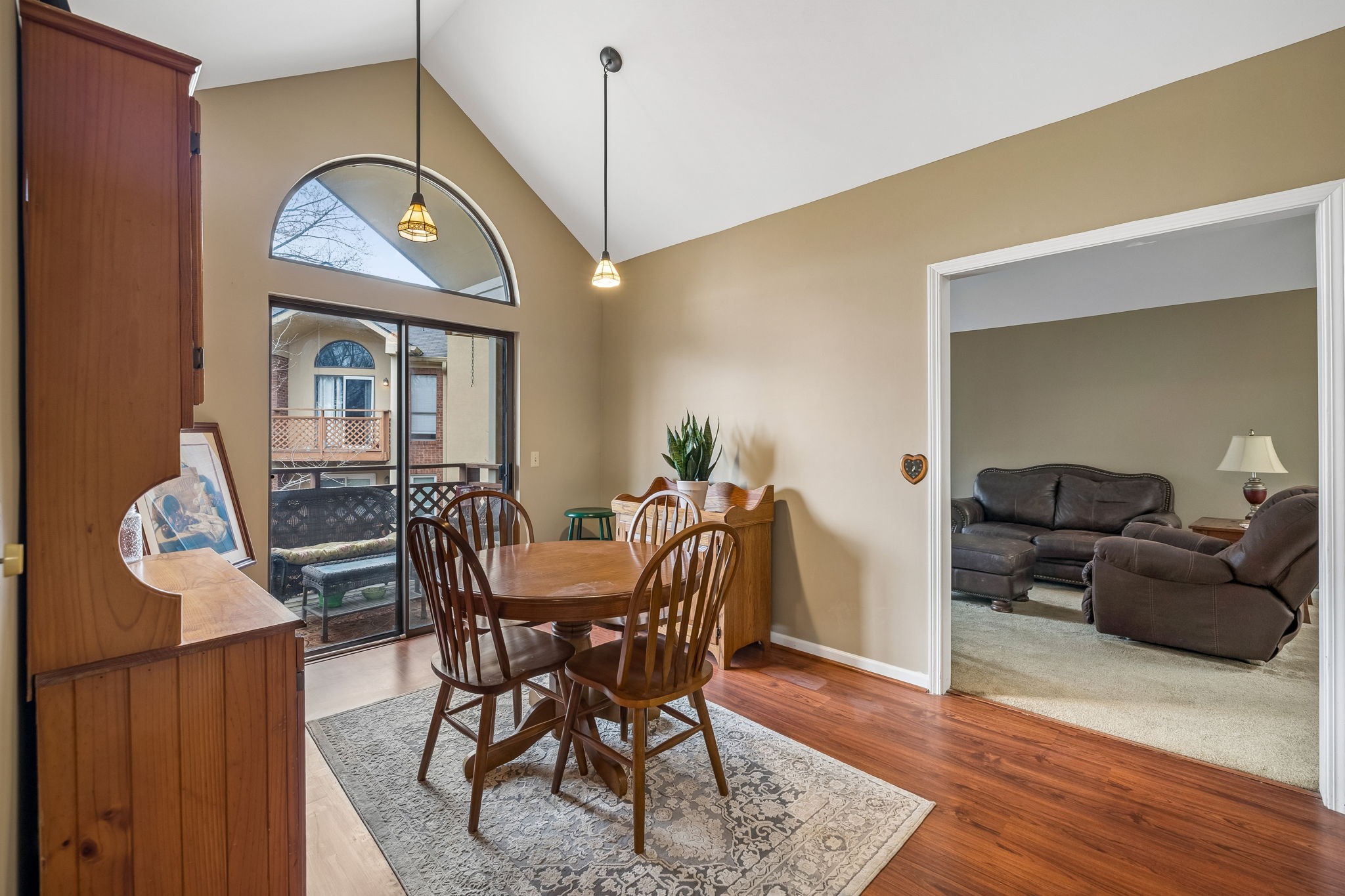 213 Riverstone Ct