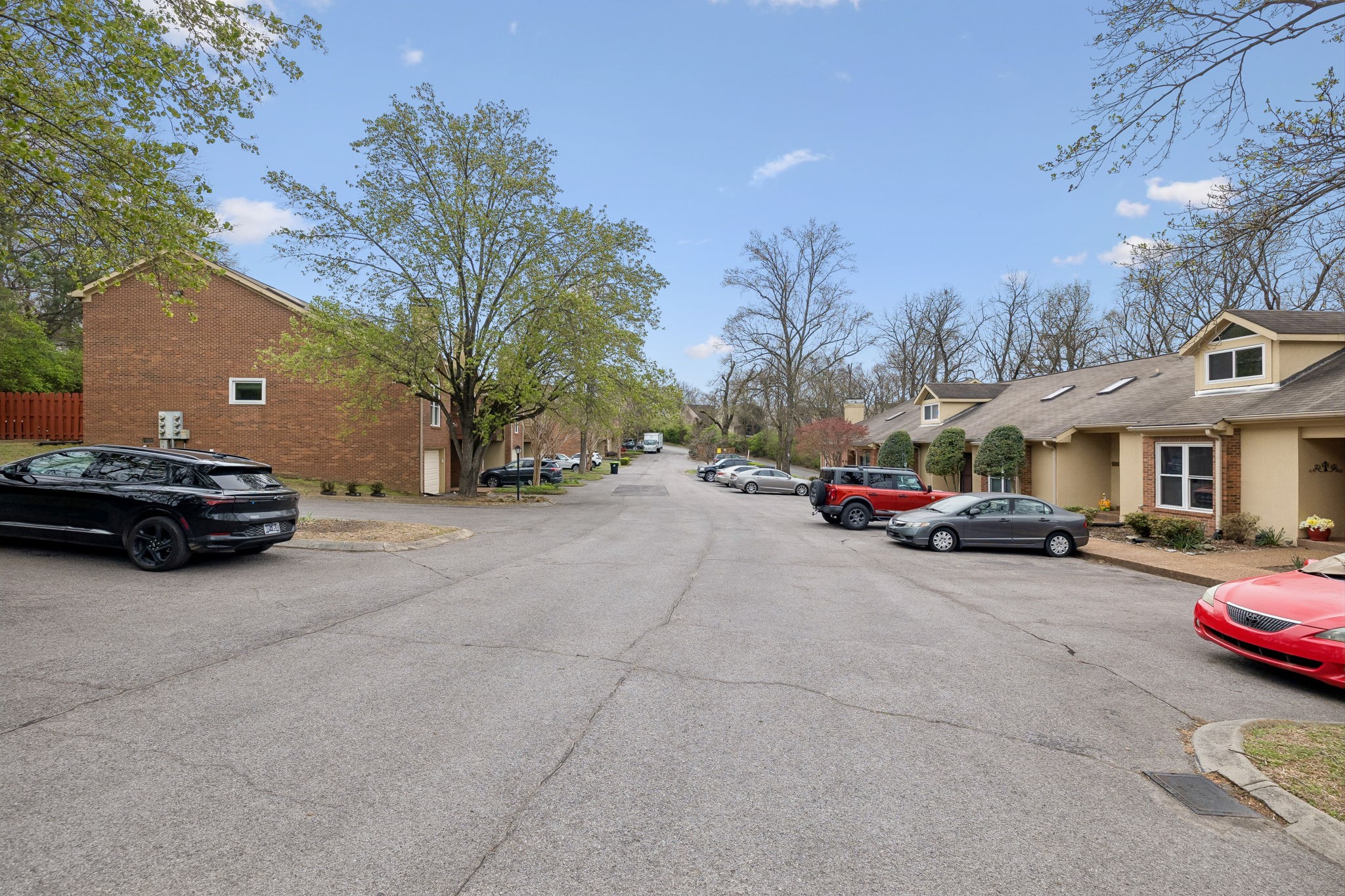 213 Riverstone Ct