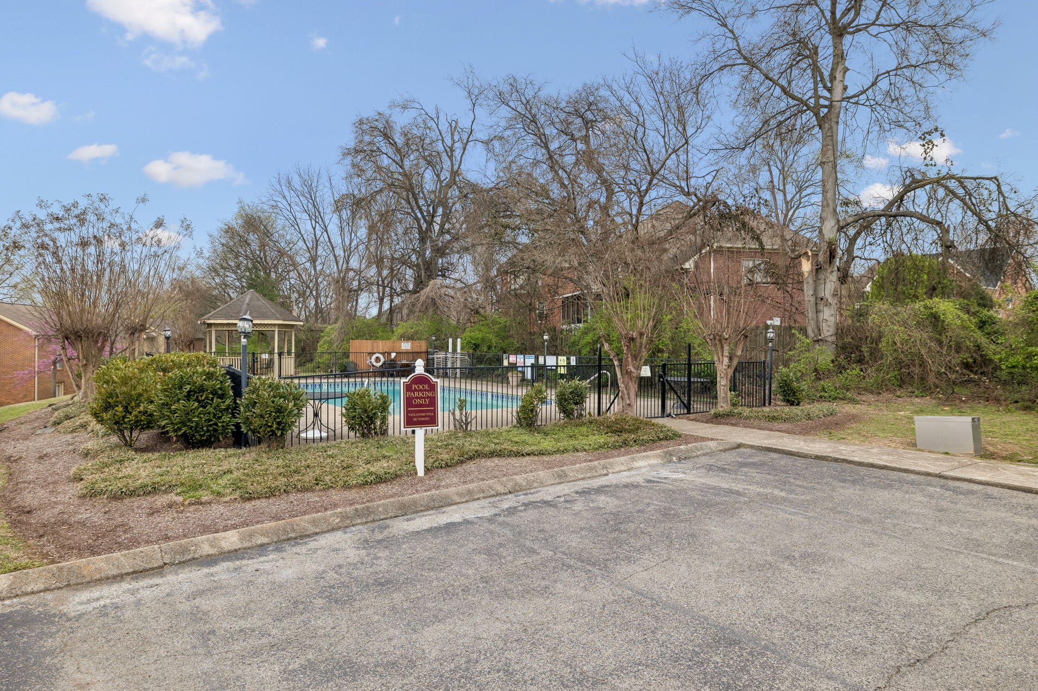 213 Riverstone Ct