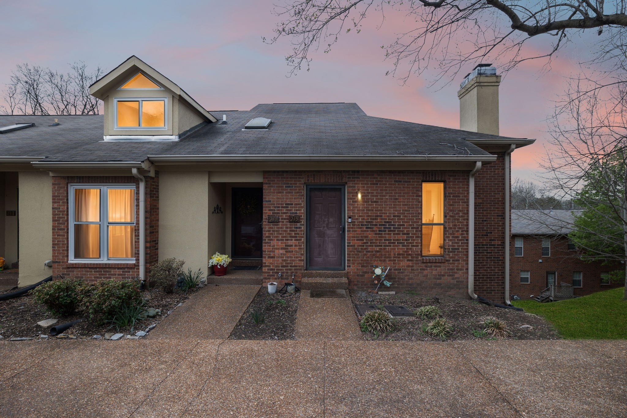 213 Riverstone Ct