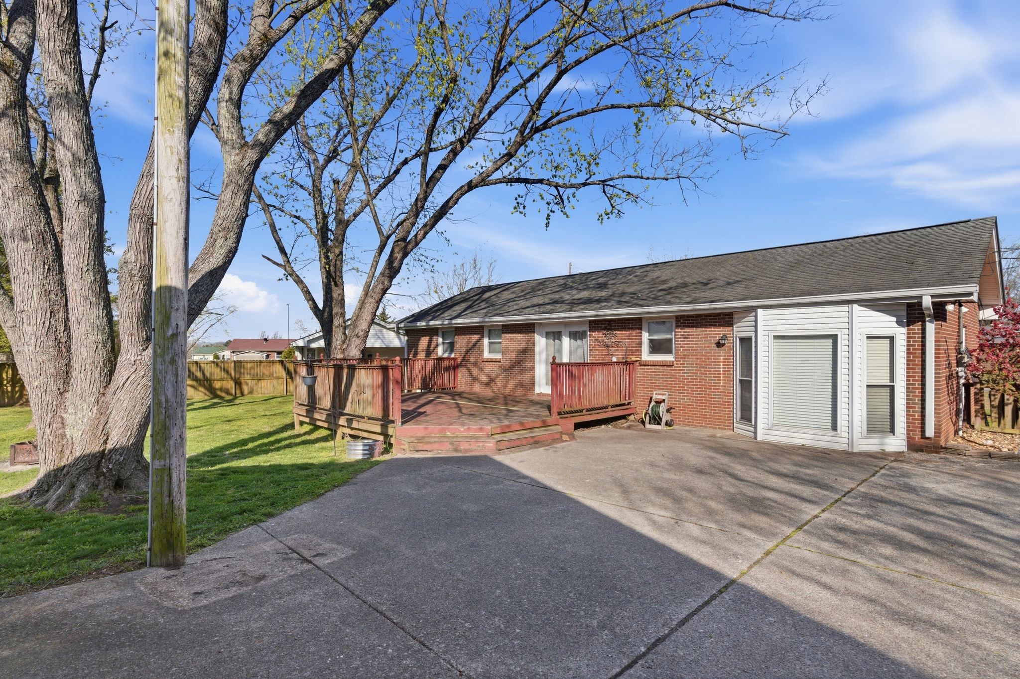 523 Terry Ln